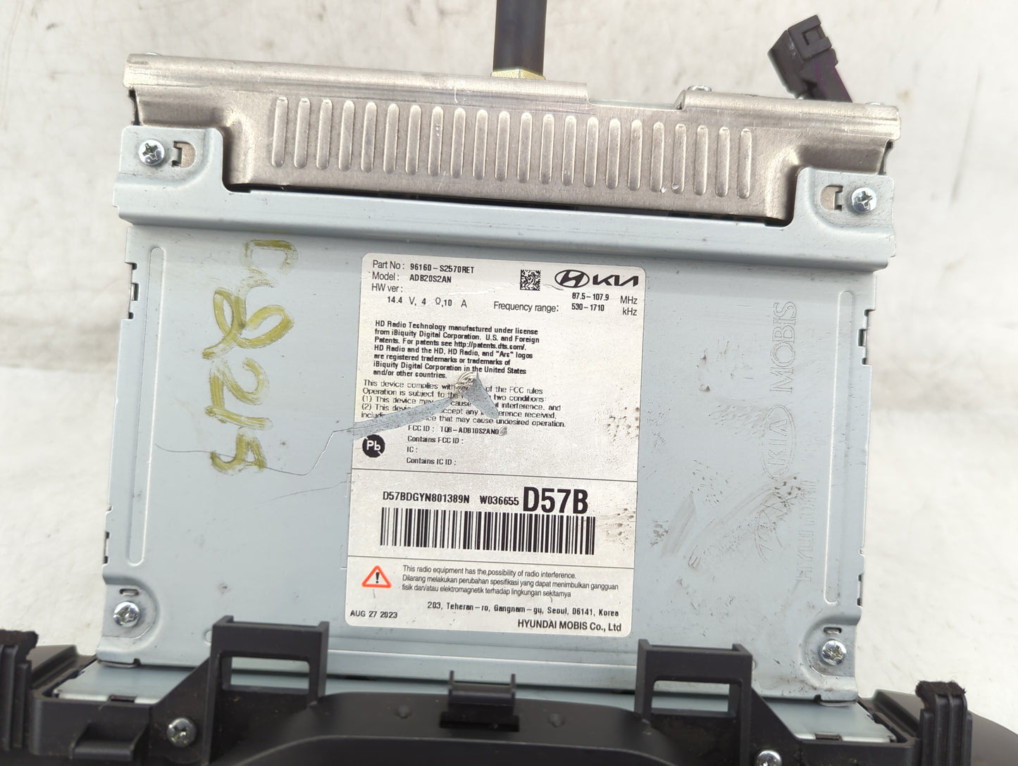 2021 Hyundai Santa Fe Radio AM FM Cd Player Receiver Replacement P/N:96160-S2570RET Fits OEM Used Auto Parts - Oemusedautopa