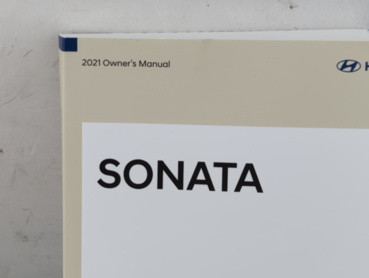 2021 Hyundai Sonata Owners Manual Book Guide P/N:LDVO-EU12A OEM Used Auto Parts - Oemusedautoparts1.com