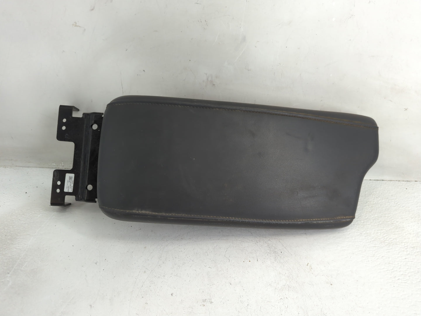 2021 Hyundai Sonata Center Console Armrest Cover Lid Fits OEM Used Auto Parts - Oemusedautoparts1.com