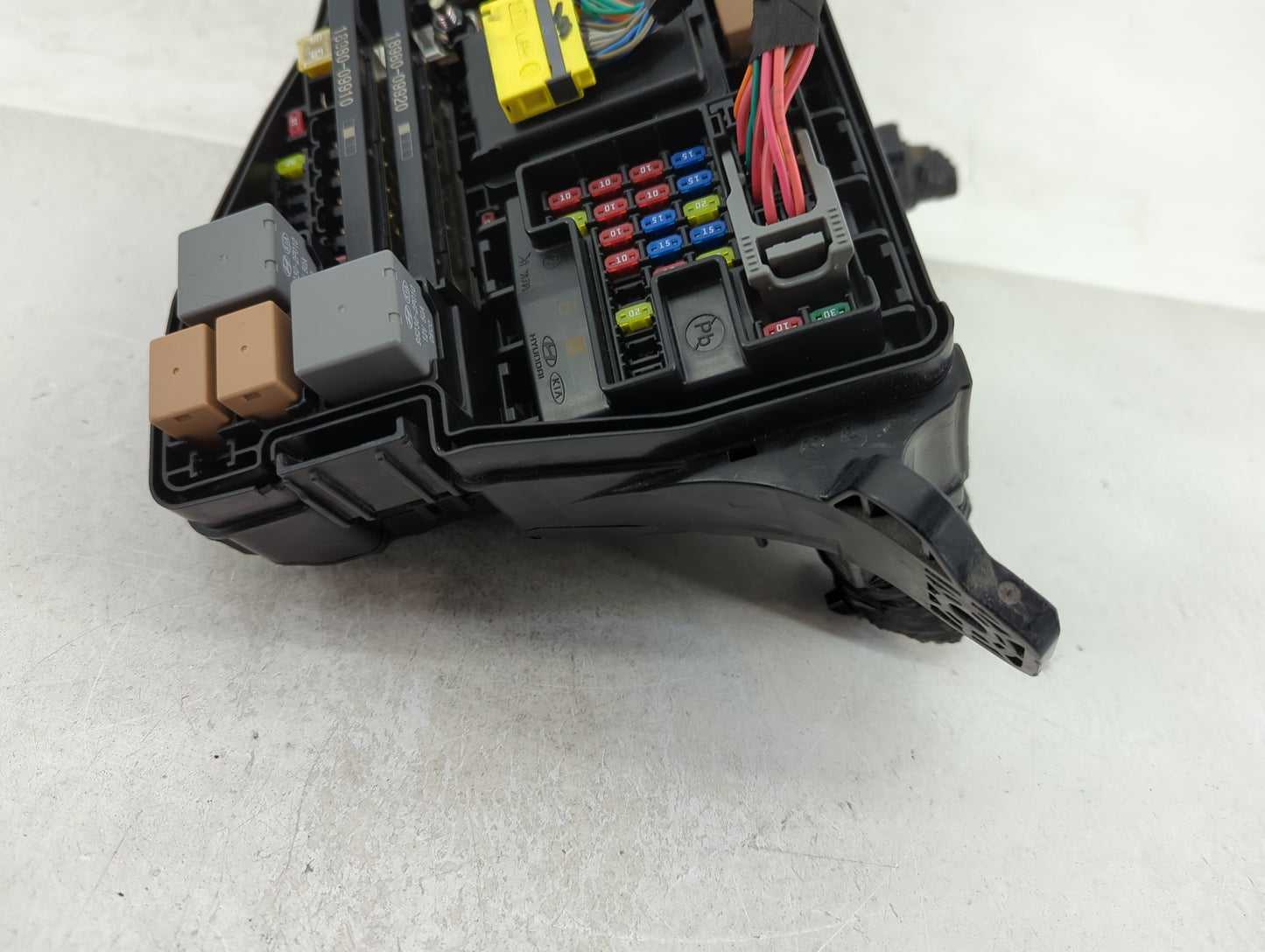 2020-2023 Hyundai Sonata Fusebox Fuse Box Panel Relay Module Fits Fits 2020 2021 2022 2023 OEM Used Auto Parts - Oemusedauto