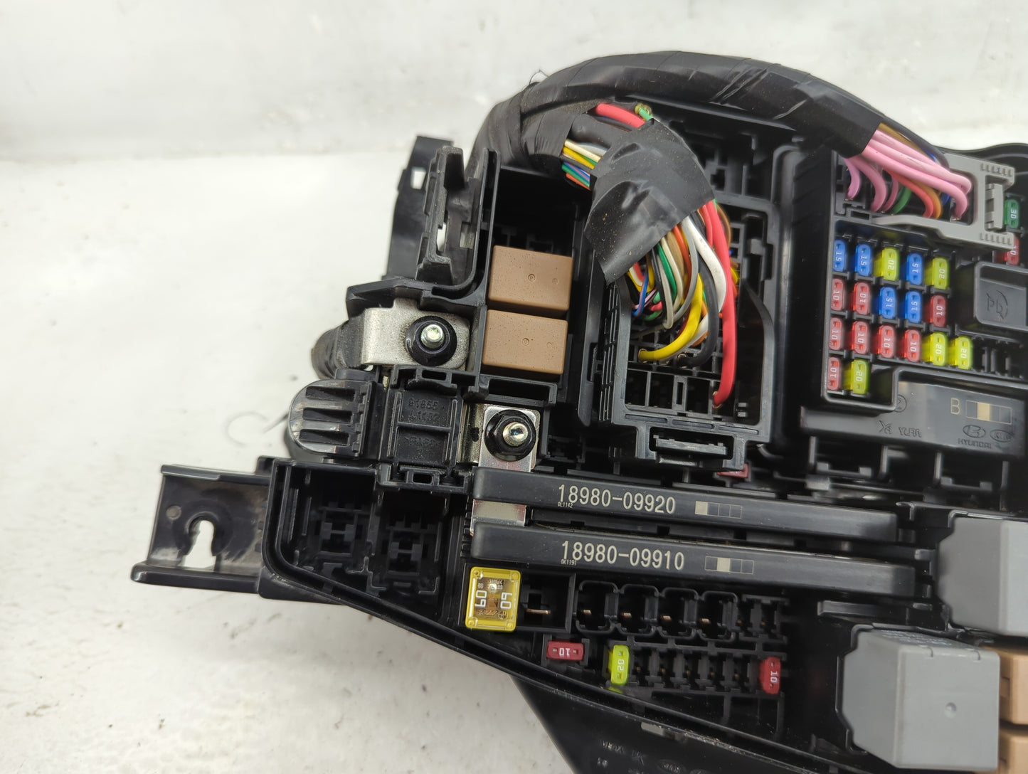 2020-2023 Hyundai Sonata Fusebox Fuse Box Panel Relay Module P/N:91215-L1010 Fits Fits 2020 2021 2022 2023 OEM Used Auto Par