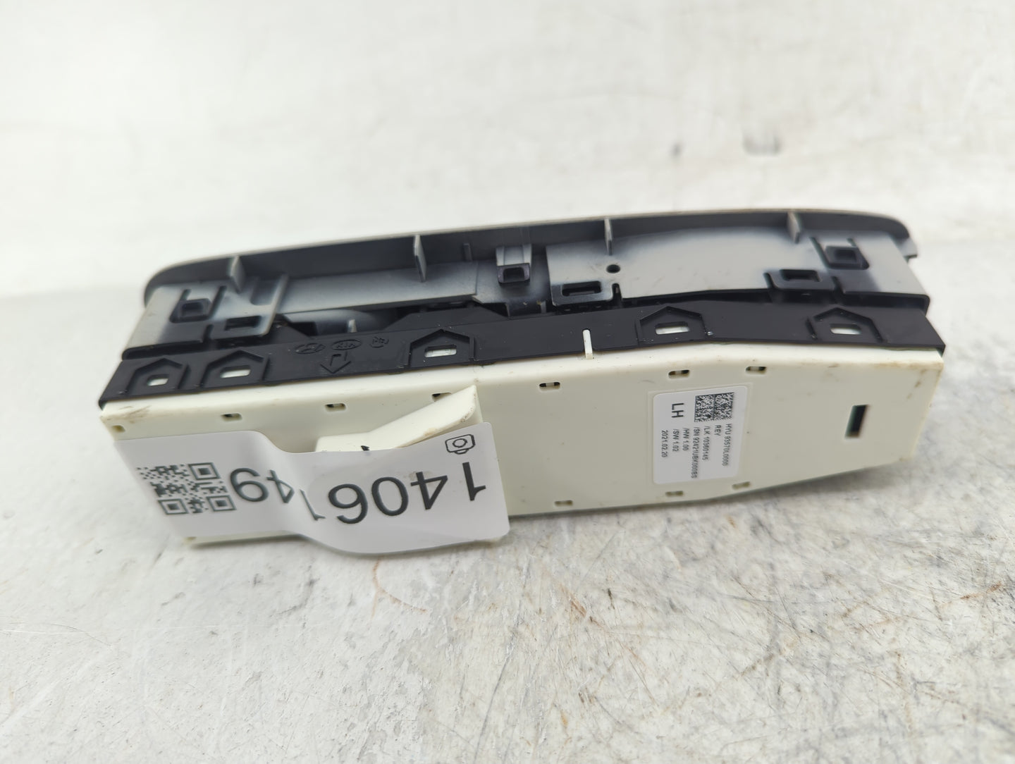 2020-2023 Hyundai Sonata Master Power Window Switch Replacement Driver Side Left P/N:93570L0000 Fits Fits 2020 2021 2022 202