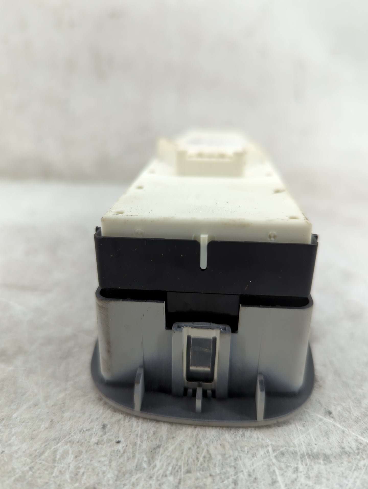 2020-2023 Hyundai Sonata Master Power Window Switch Replacement Driver Side Left P/N:93570L0000 Fits Fits 2020 2021 2022 202