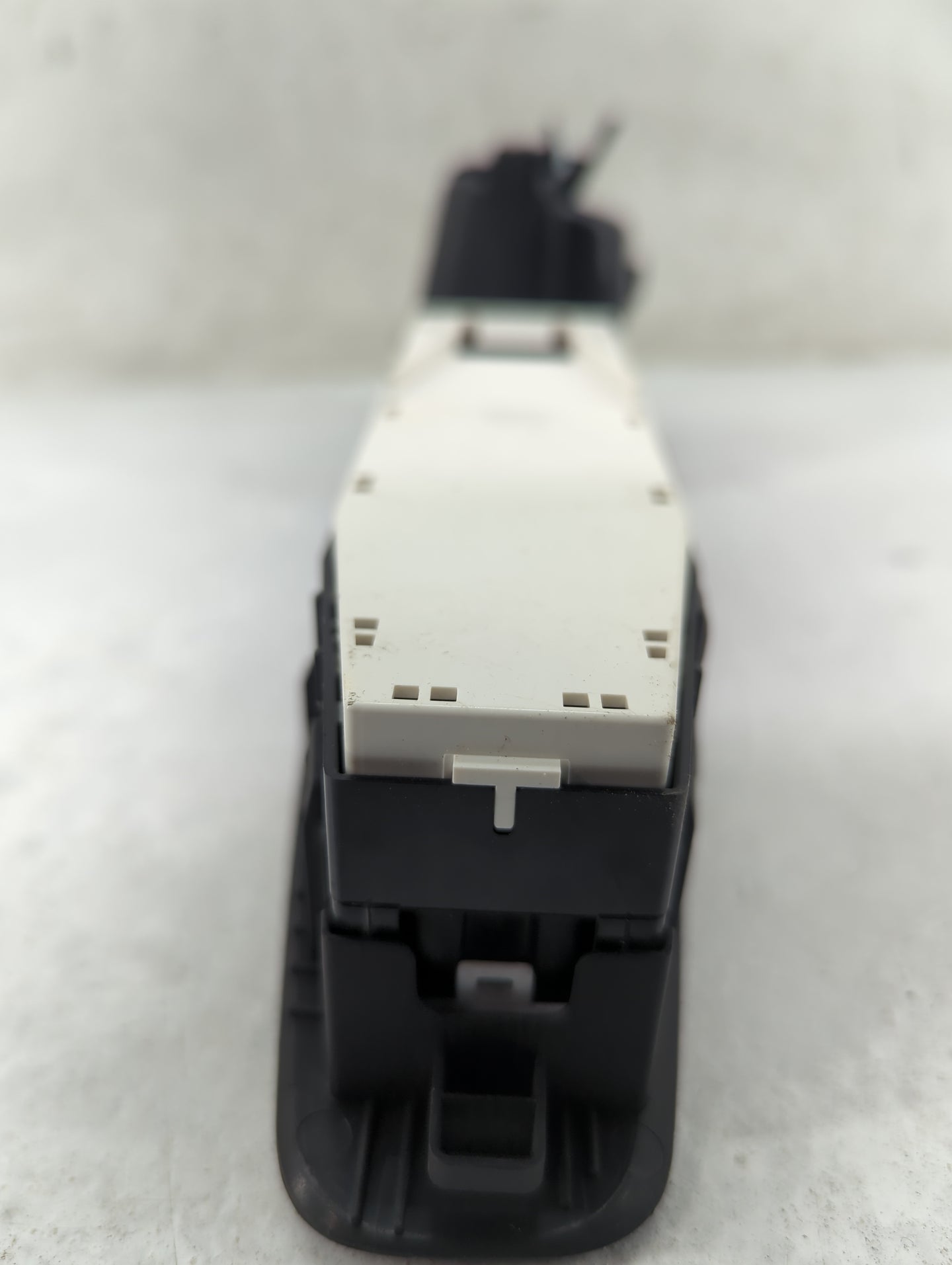 2020-2023 Hyundai Sonata Master Power Window Switch Replacement Driver Side Left P/N:93571-L0000 93570-L0000 Fits OEM Used A