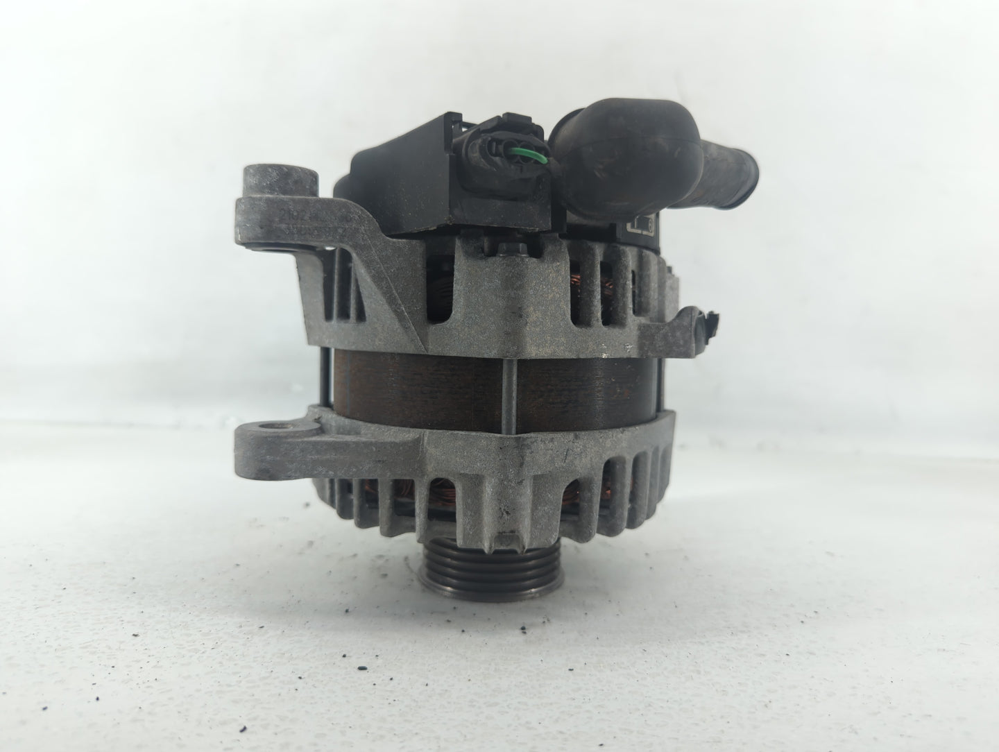 2020-2023 Hyundai Sonata Alternator Replacement Generator Charging Assembly Engine OEM P/N:37300-2SGD1 Fits OEM Used Auto Pa