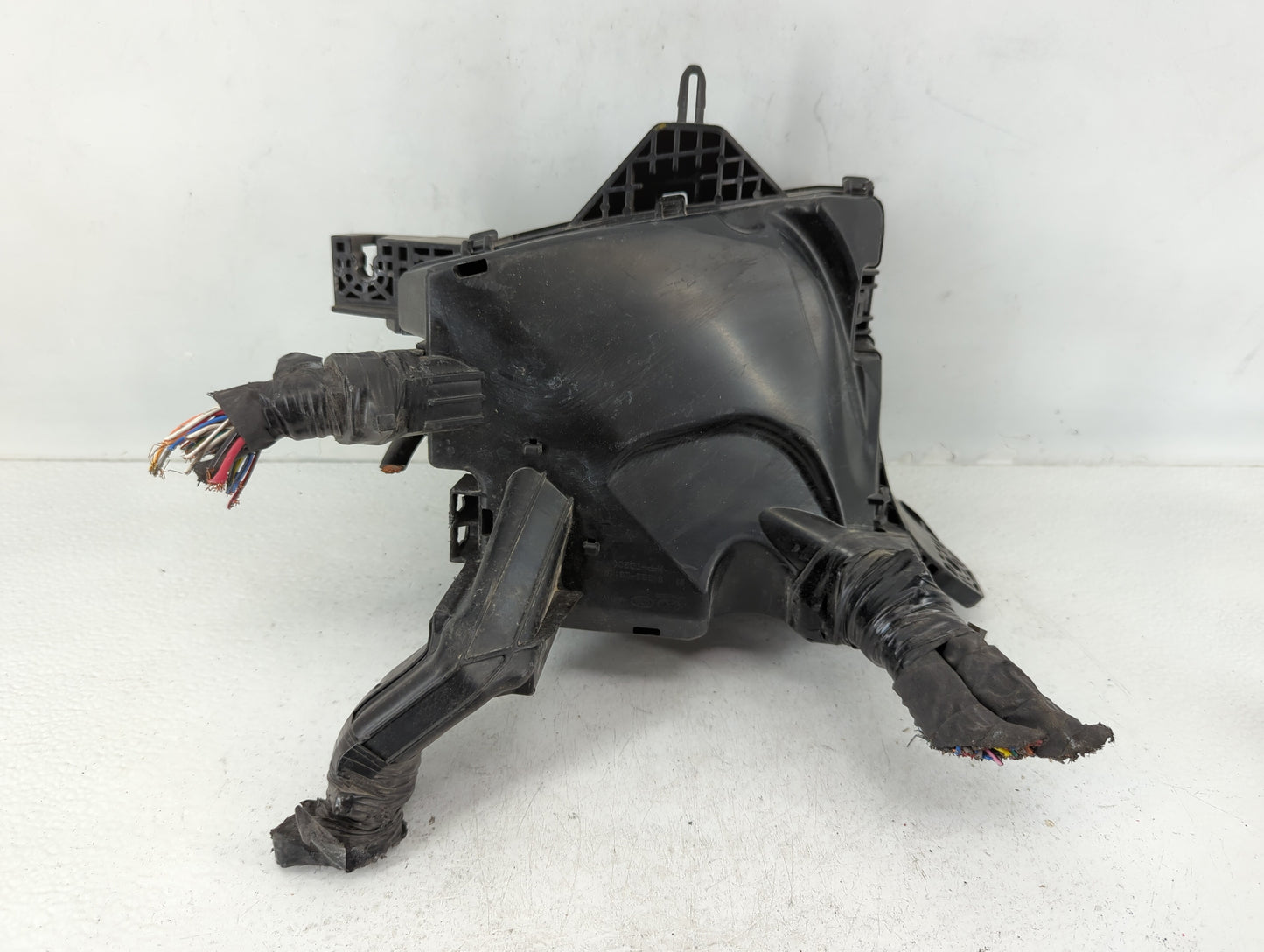2020-2023 Hyundai Sonata Fusebox Fuse Box Panel Relay Module P/N:91955-L0451 Fits Fits 2020 2021 2022 2023 OEM Used Auto Par