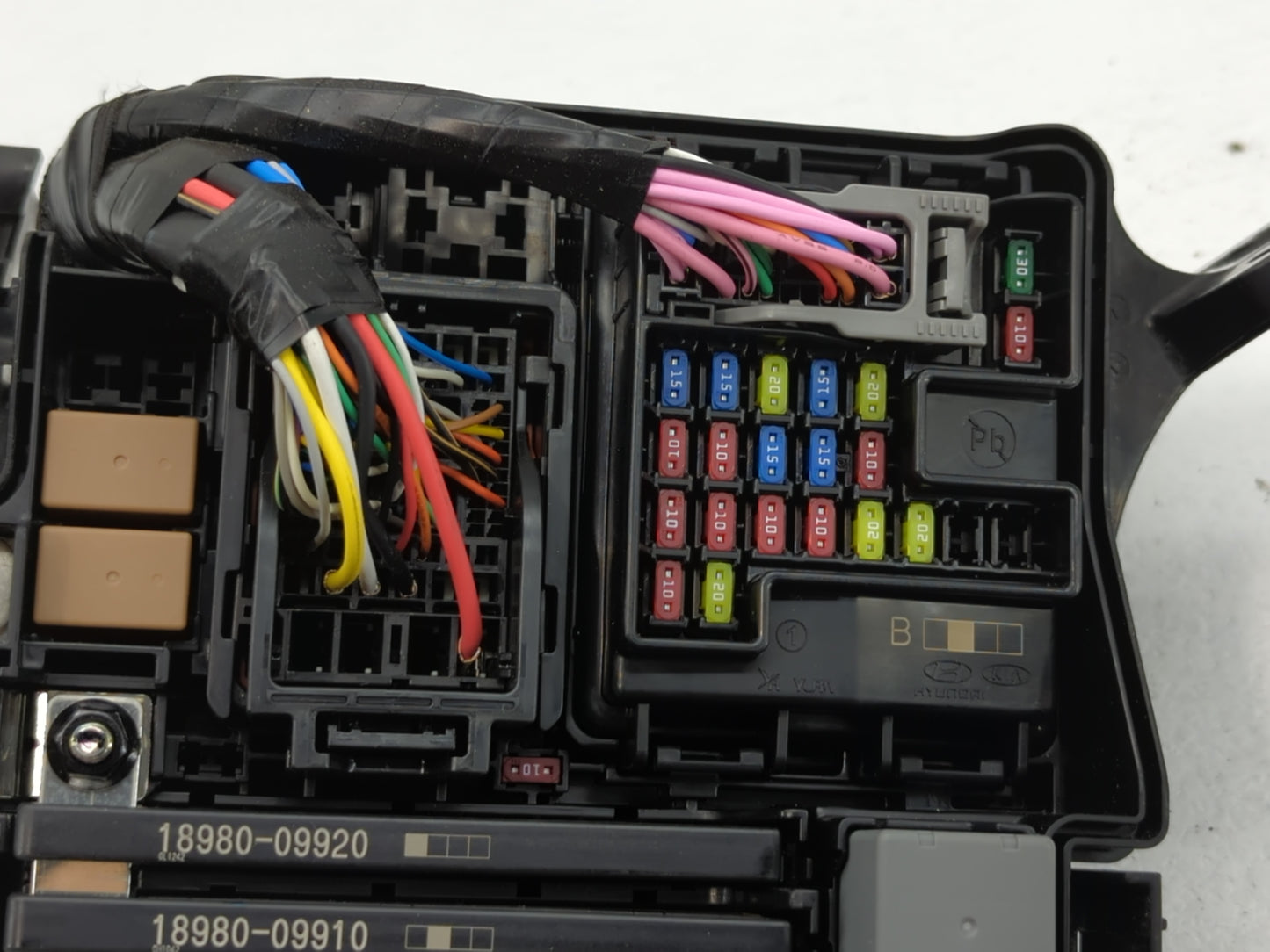 2020-2023 Hyundai Sonata Fusebox Fuse Box Panel Relay Module P/N:91215 L1010 Fits Fits 2020 2021 2022 2023 OEM Used Auto Par