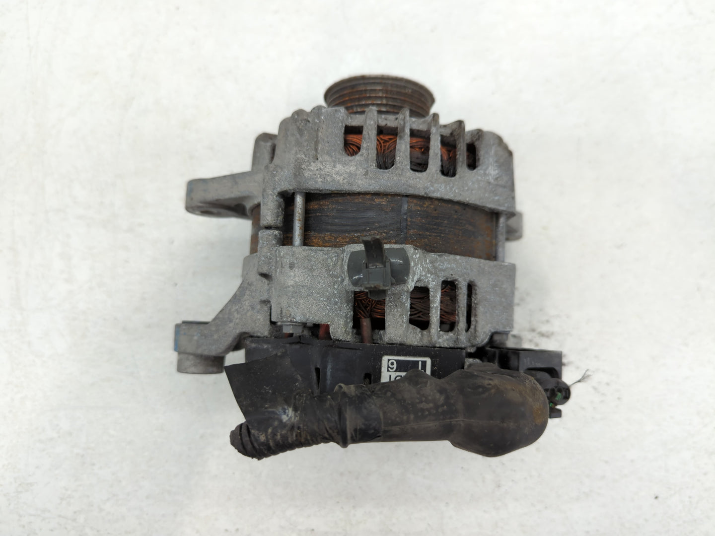 2020-2023 Hyundai Sonata Alternator Replacement Generator Charging Assembly Engine OEM P/N:37300-2SGD1 Fits OEM Used Auto Pa