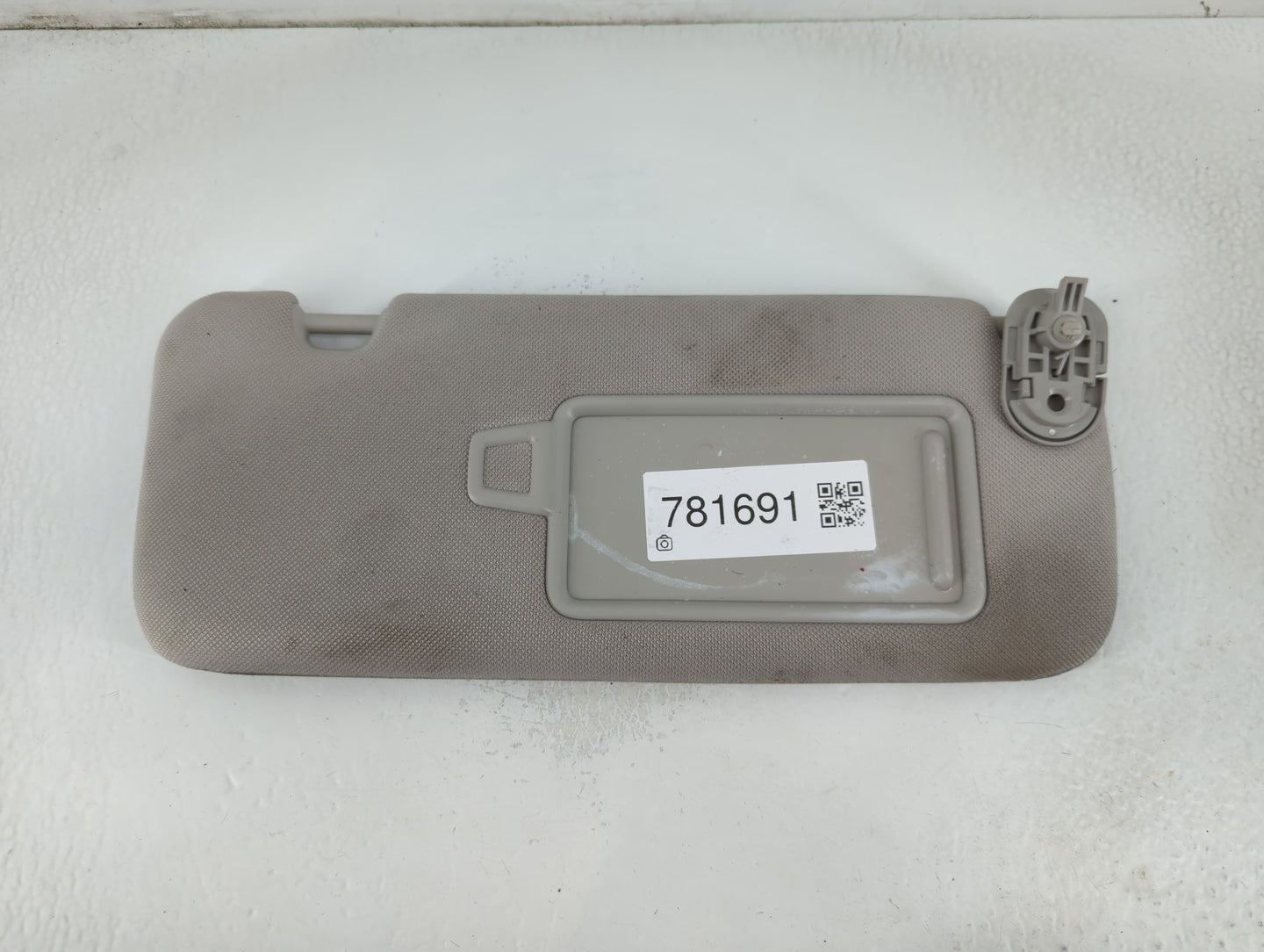 2020-2023 Hyundai Sonata Sun Visor Shade Replacement Passenger Right Mirror Fits Fits 2020 2021 2022 2023 OEM Used Auto Part