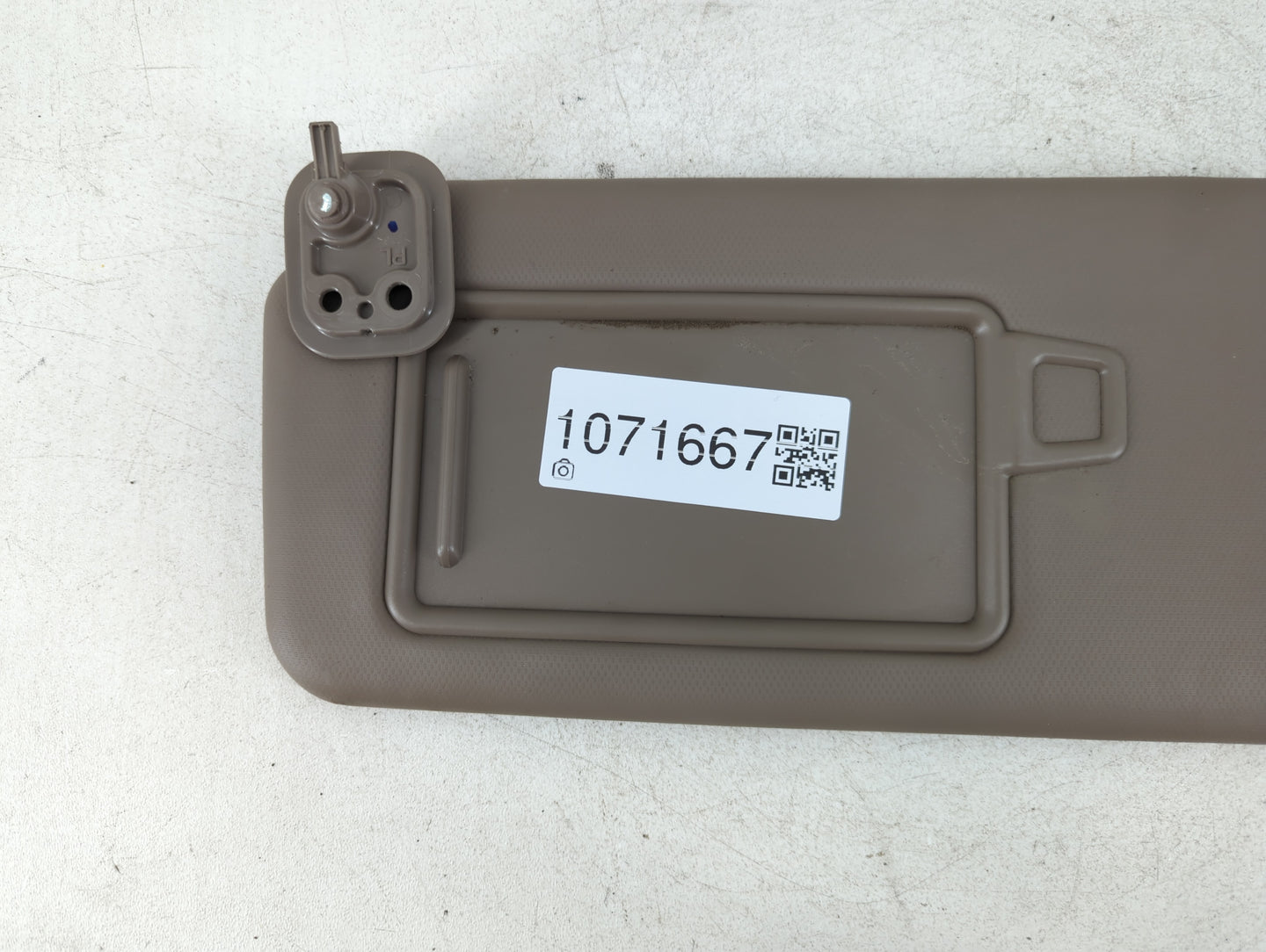 2016-2021 Hyundai Tucson Sun Visor Shade Replacement Passenger Right Mirror Fits Fits 2016 2017 2018 2019 2020 2021 OEM Used