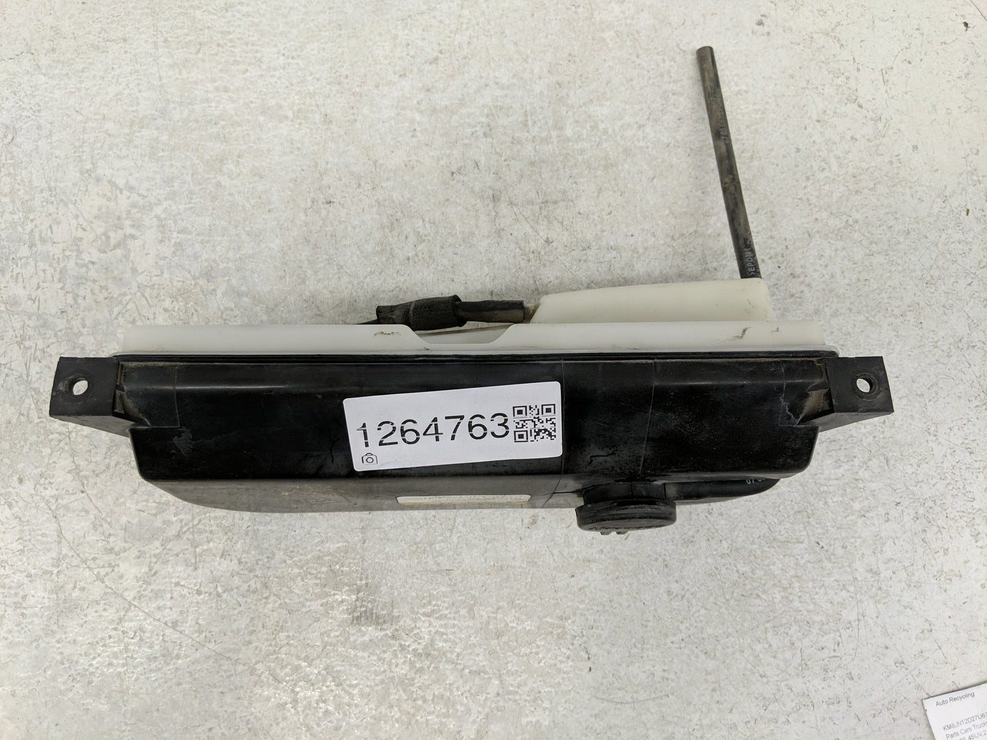 2016-2021 Hyundai Tucson Windshield Washer Fluid Reservoir Bottle Oem - Oemusedautoparts1.com
