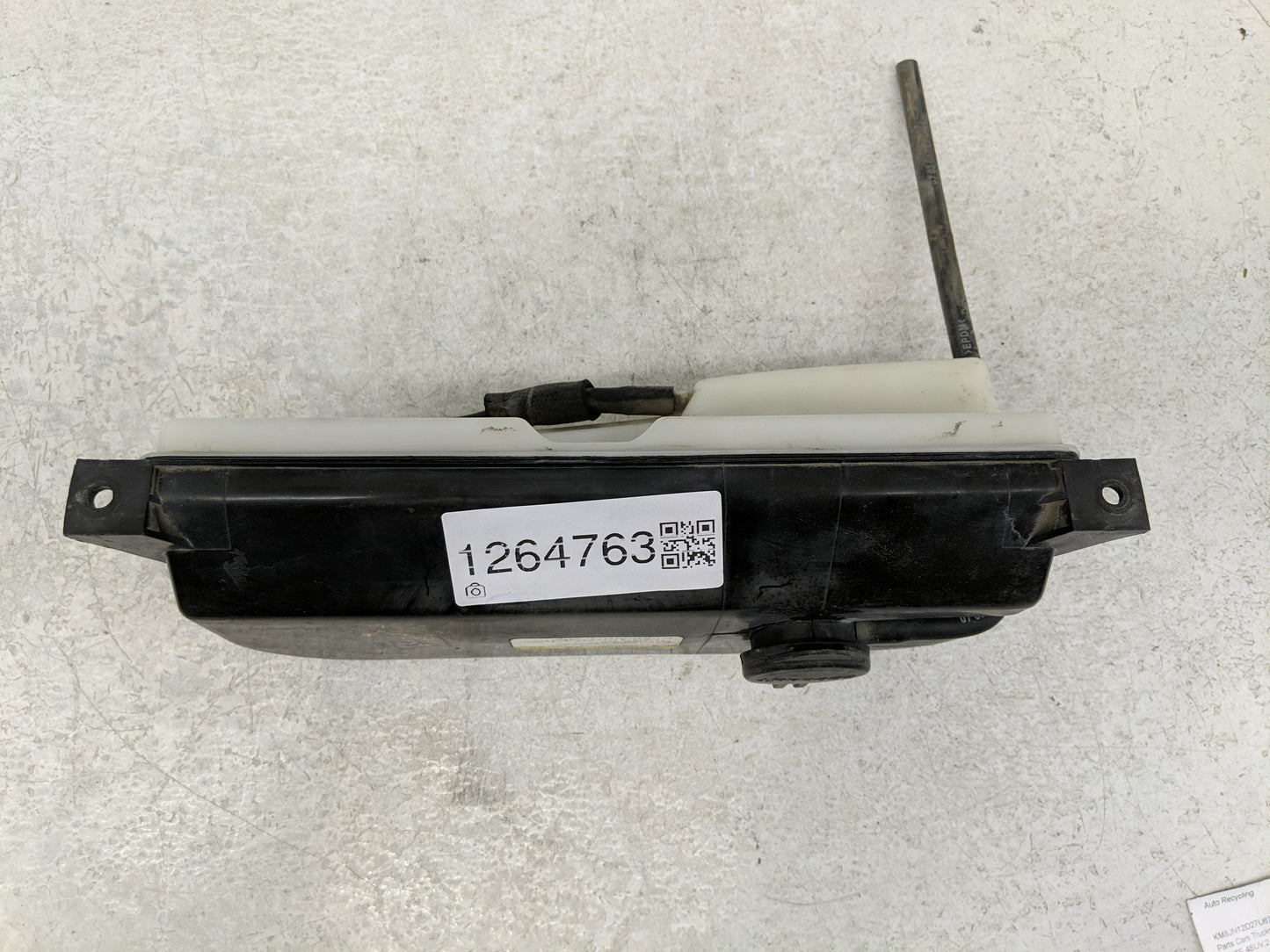 2016-2021 Hyundai Tucson Windshield Washer Fluid Reservoir Bottle Oem - Oemusedautoparts1.com