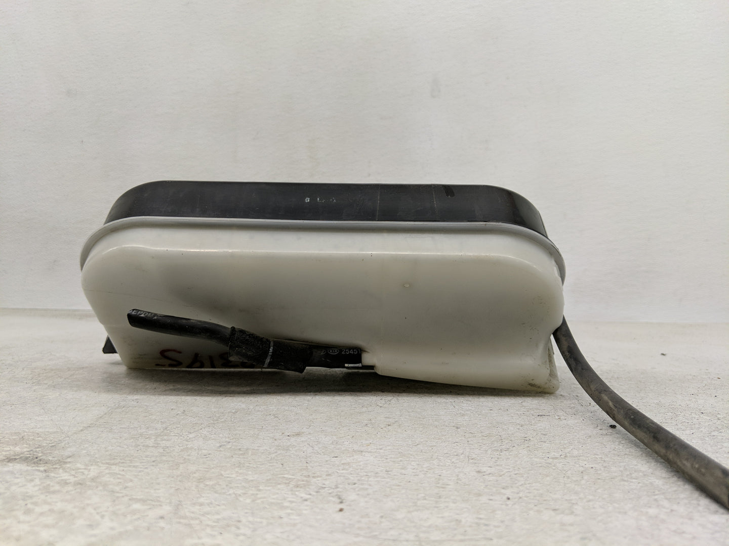 2016-2021 Hyundai Tucson Windshield Washer Fluid Reservoir Bottle Oem - Oemusedautoparts1.com