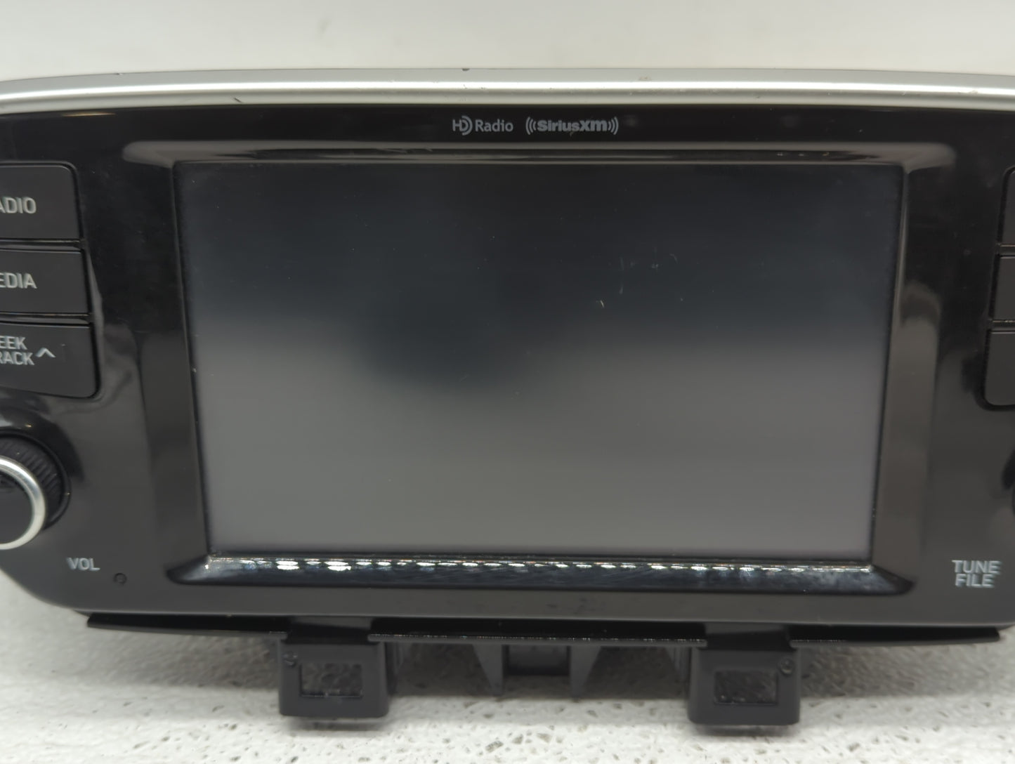 2019-2021 Hyundai Tucson Radio AM FM Cd Player Receiver Replacement P/N:96160D3920ZL5 Fits Fits 2019 2020 2021 OEM Used Auto