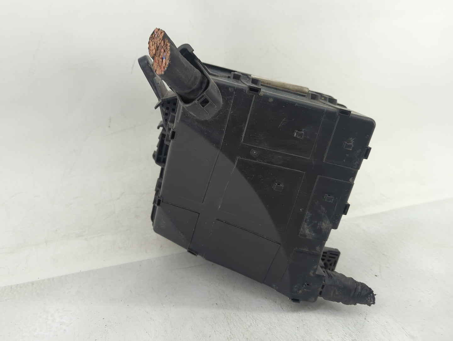 2019-2021 Hyundai Tucson Fusebox Fuse Box Panel Relay Module Fits Fits 2019 2020 2021 OEM Used Auto Parts - Oemusedautoparts