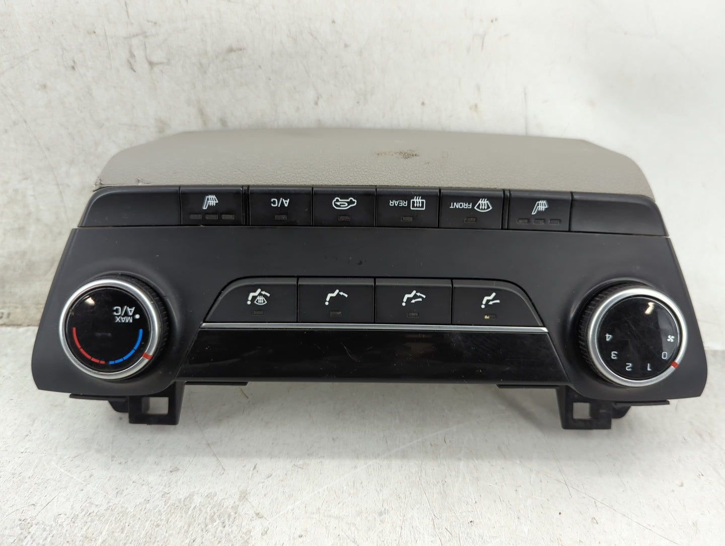 2019-2021 Hyundai Tucson Climate Control Module Temperature AC/Heater Replacement P/N:97250-D3AM0 C20037-4820 Fits OEM Used 