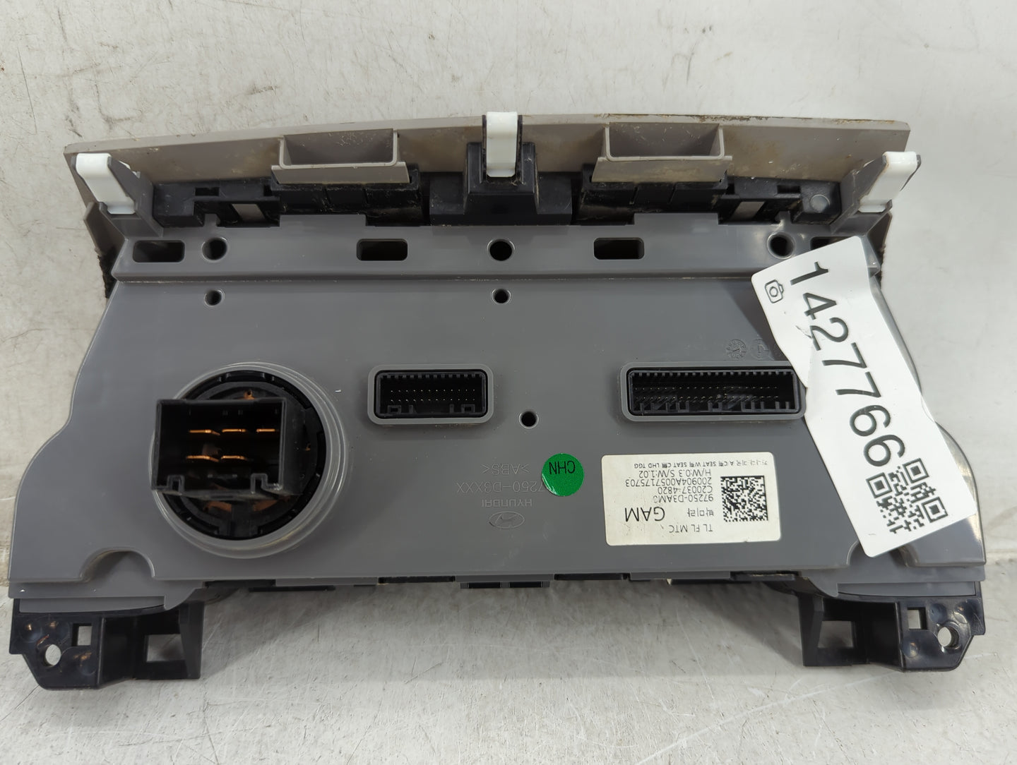 2019-2021 Hyundai Tucson Climate Control Module Temperature AC/Heater Replacement P/N:97250-D3AM0 C20037-4820 Fits OEM Used 