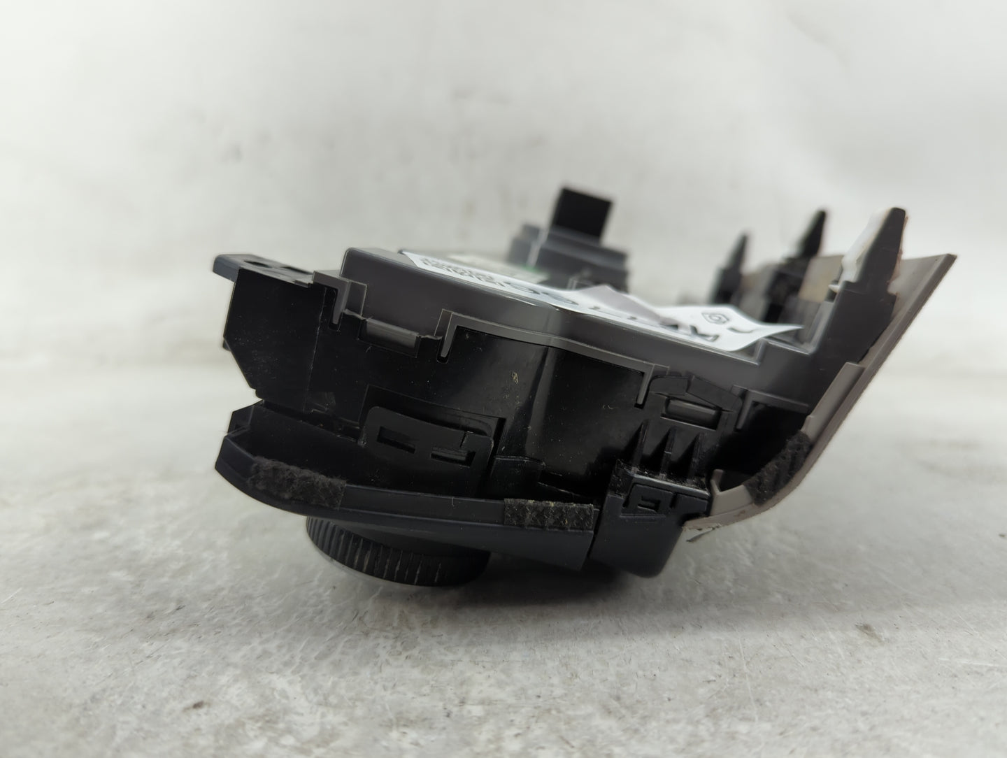 2019-2021 Hyundai Tucson Climate Control Module Temperature AC/Heater Replacement P/N:97250-D3AM0 C20037-4820 Fits OEM Used 