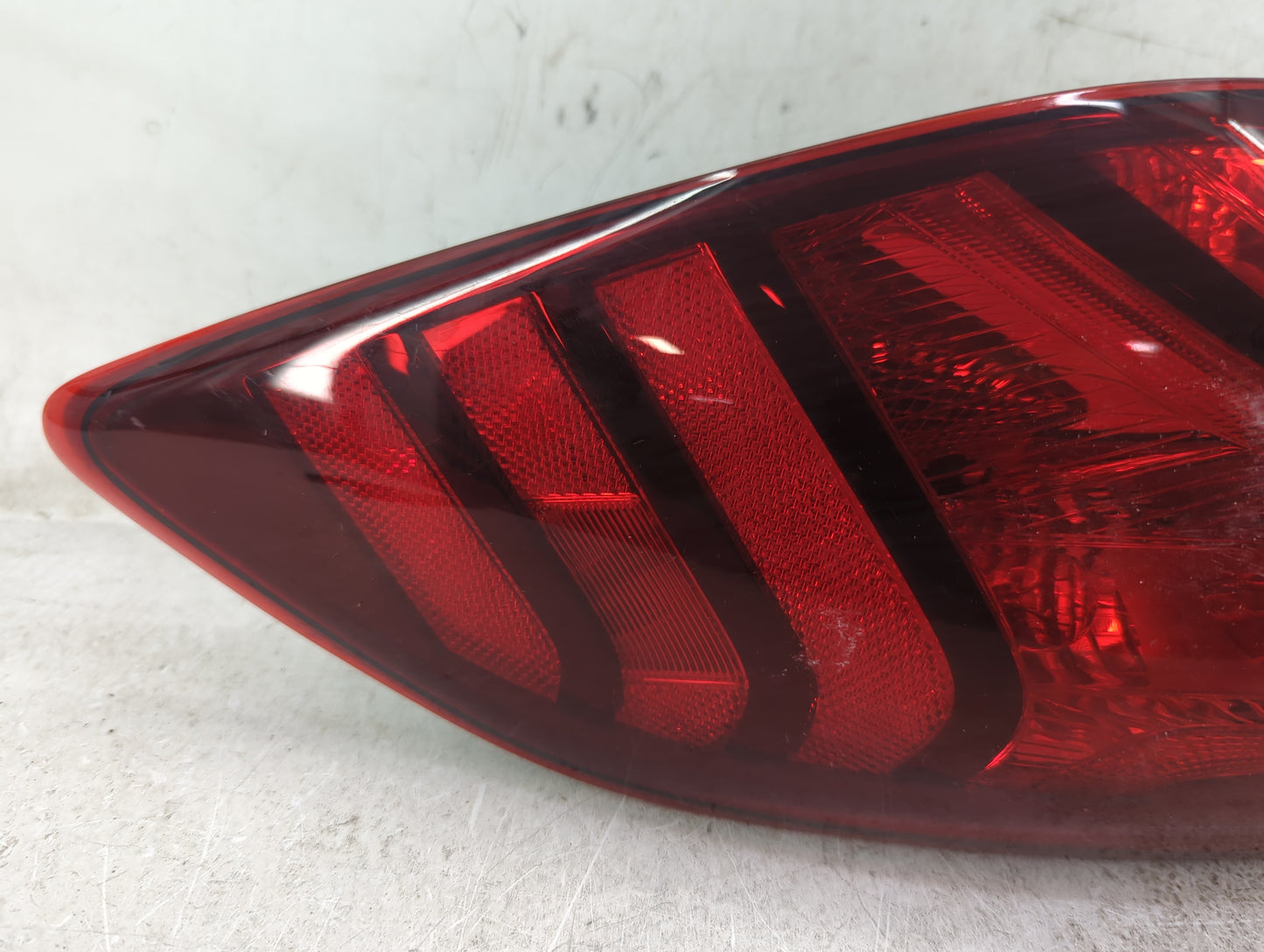 2019-2021 Hyundai Tucson Tail Light Assembly Passenger Right OEM P/N:92402D3550 Fits Fits 2019 2020 2021 OEM Used Auto Parts