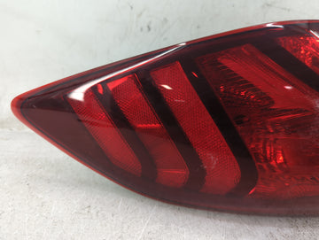2019-2021 Hyundai Tucson Tail Light Assembly Passenger Right OEM P/N:92402D3550 Fits Fits 2019 2020 2021 OEM Used Auto Parts