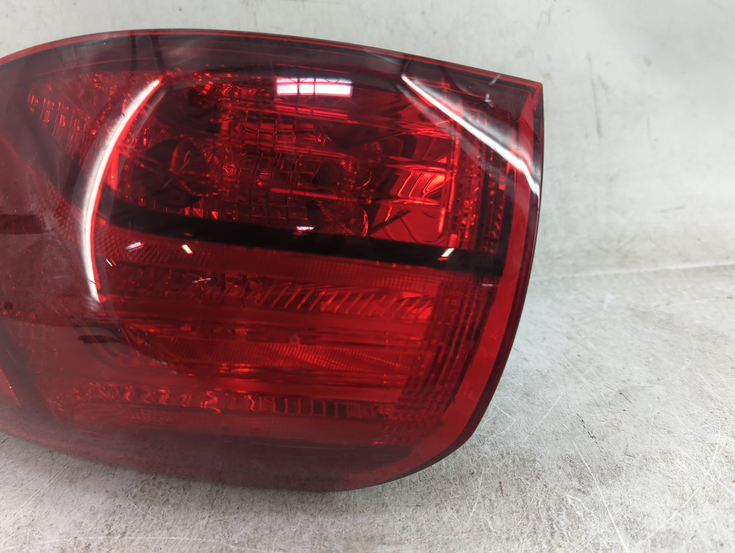 2019-2021 Hyundai Tucson Tail Light Assembly Passenger Right OEM P/N:92402D3550 Fits Fits 2019 2020 2021 OEM Used Auto Parts