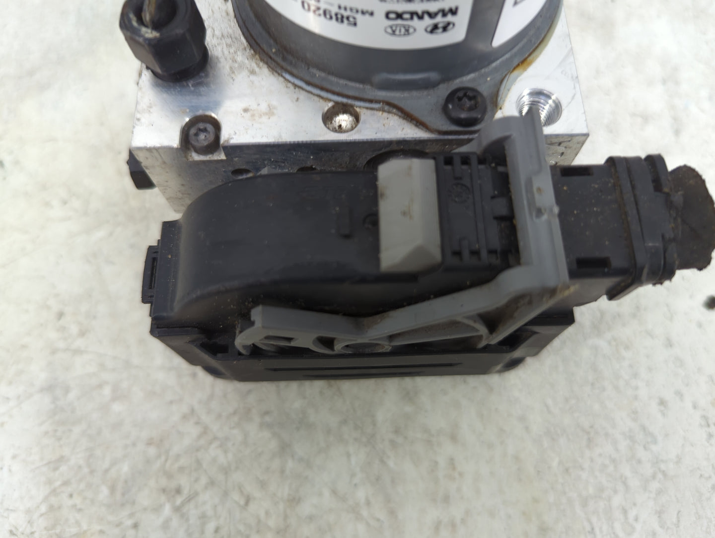 2019-2021 Hyundai Tucson ABS Pump Control Module Replacement P/N:58920-D3630 BE6009Y000 Fits Fits 2019 2020 2021 OEM Used Au