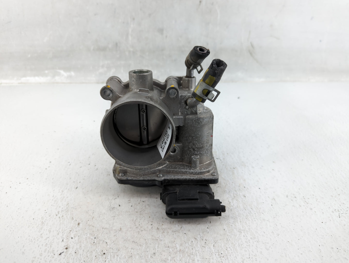 2014-2021 Hyundai Tucson Throttle Body P/N:35100-2E000 Fits Fits 2011 2012 2013 2014 2015 2016 2017 2018 2019 2020 2021 OEM 