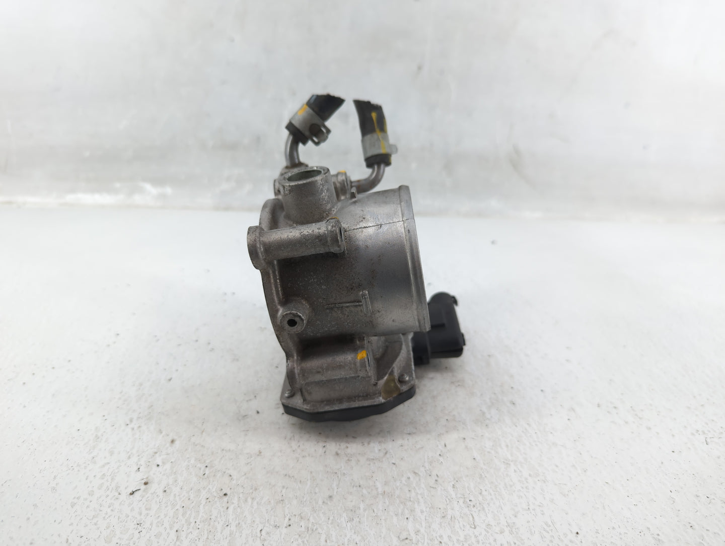 2014-2021 Hyundai Tucson Throttle Body P/N:35100-2E000 Fits Fits 2011 2012 2013 2014 2015 2016 2017 2018 2019 2020 2021 OEM 