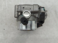 2018-2021 Hyundai Tucson Throttle Body P/N:0 280 750 618 35100-2G600 Fits Fits 2015 2016 2017 2018 2019 2020 2021 OEM Used A