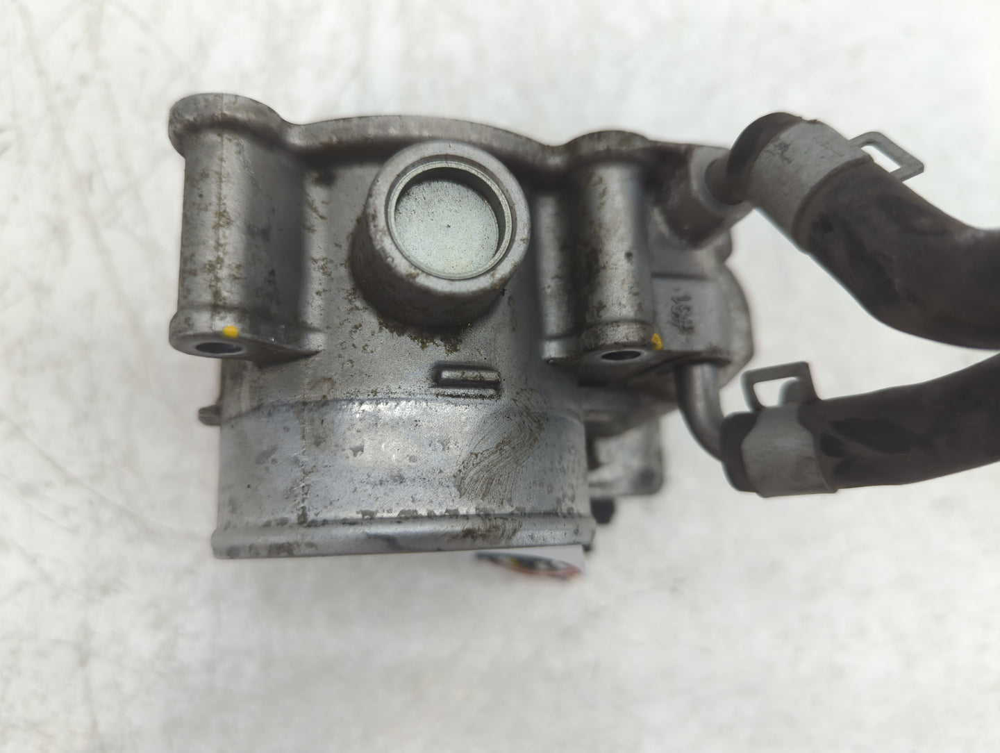 2014-2021 Hyundai Tucson Throttle Body P/N:35100-2E000 Fits Fits 2011 2012 2013 2014 2015 2016 2017 2018 2019 2020 2021 OEM 