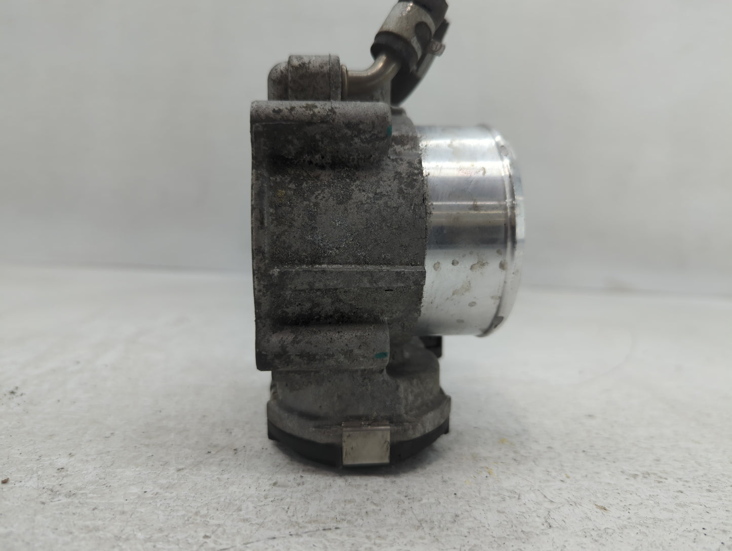 2018-2021 Hyundai Tucson Throttle Body P/N:35100-2G600 Fits Fits 2015 2016 2017 2018 2019 2020 2021 OEM Used Auto Parts - Oe