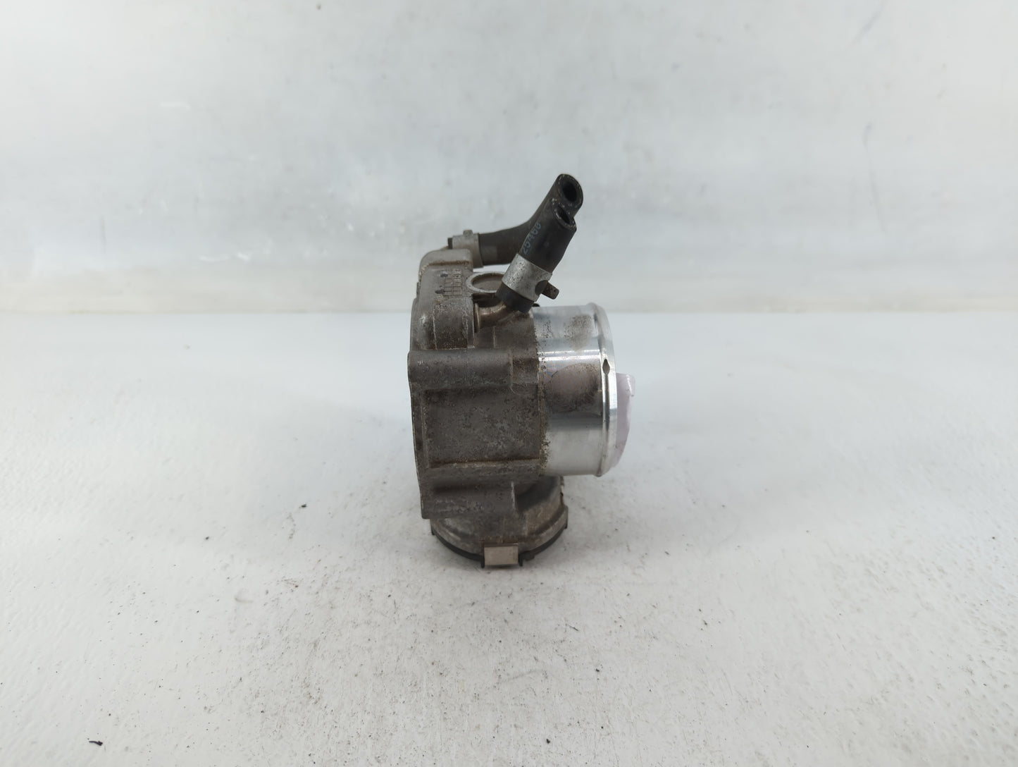 2018-2021 Hyundai Tucson Throttle Body P/N:35100-2G600 Fits Fits 2015 2016 2017 2018 2019 2020 2021 OEM Used Auto Parts - Oe