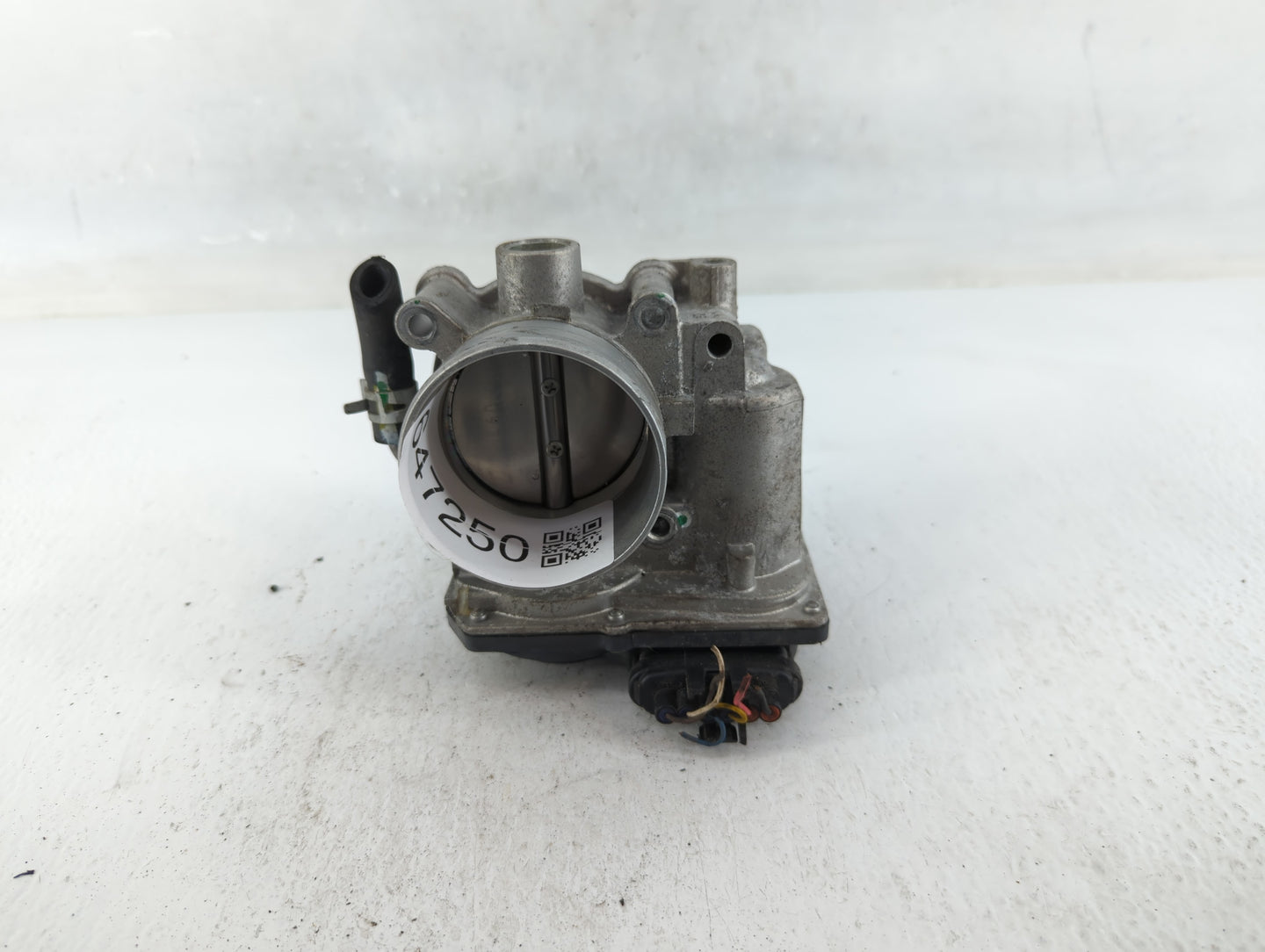 2014-2021 Hyundai Tucson Throttle Body P/N:35100-2E710 Fits Fits 2011 2012 2013 2014 2015 2016 2017 2018 2019 2020 2021 OEM 