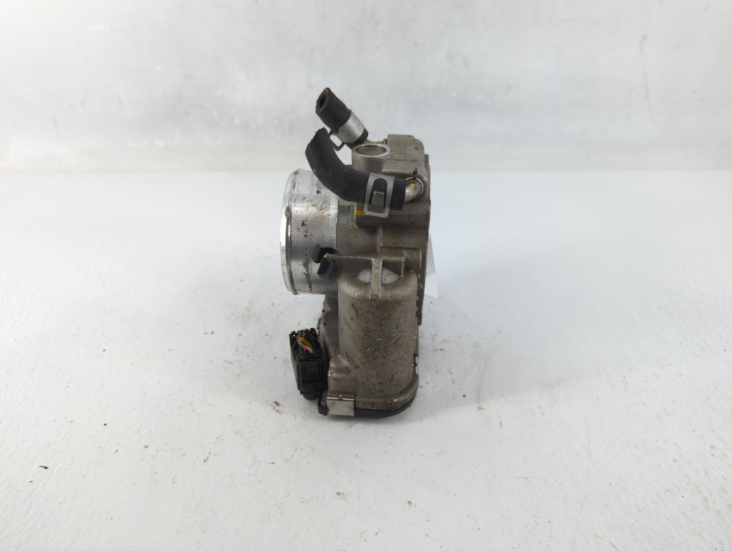 2018-2021 Hyundai Tucson Throttle Body P/N:35100-2G600 Fits Fits 2015 2016 2017 2018 2019 2020 2021 OEM Used Auto Parts - Oe