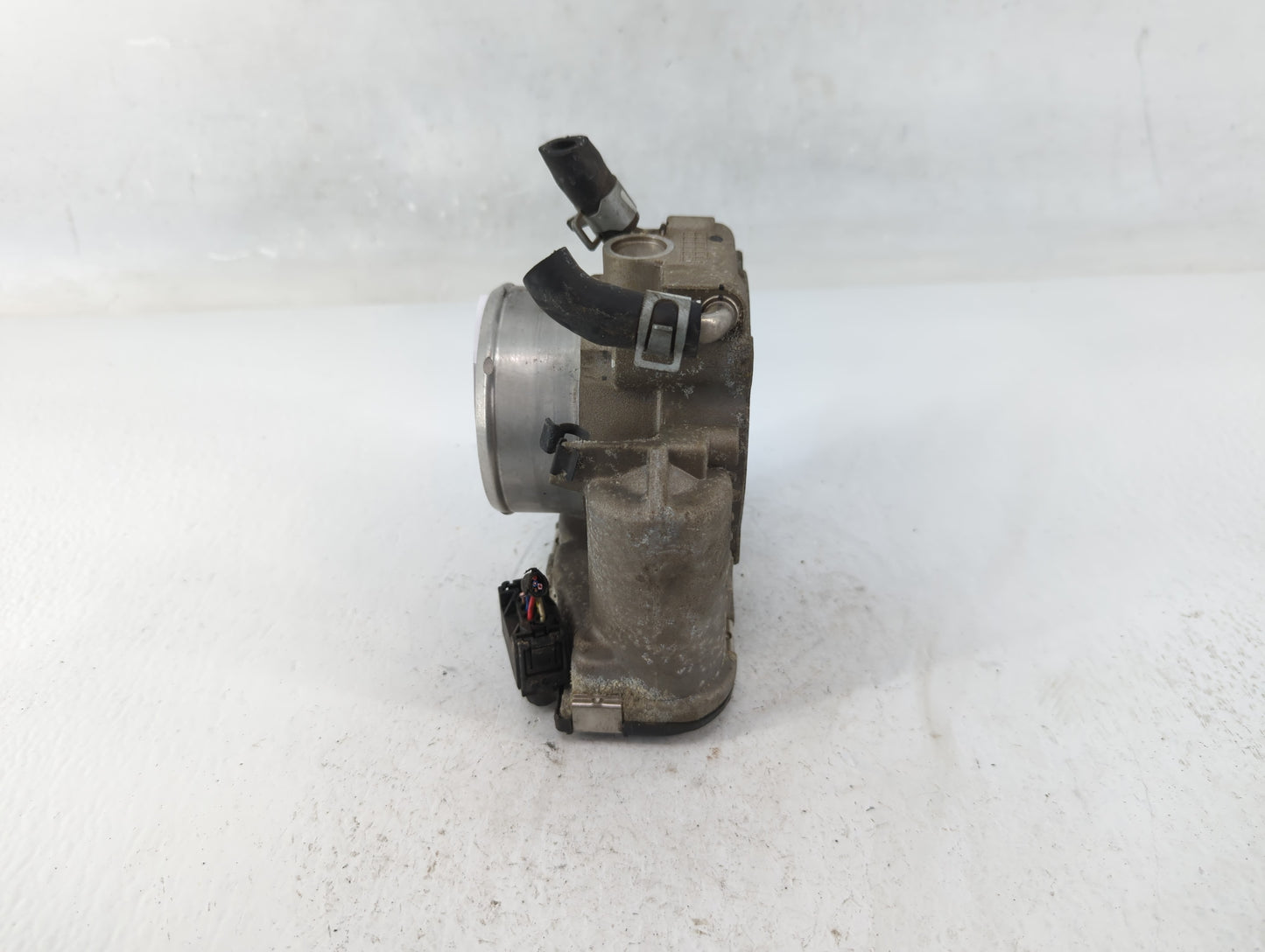 2018-2021 Hyundai Tucson Throttle Body P/N:35100-2G600 Fits Fits 2015 2016 2017 2018 2019 2020 2021 OEM Used Auto Parts - Oe