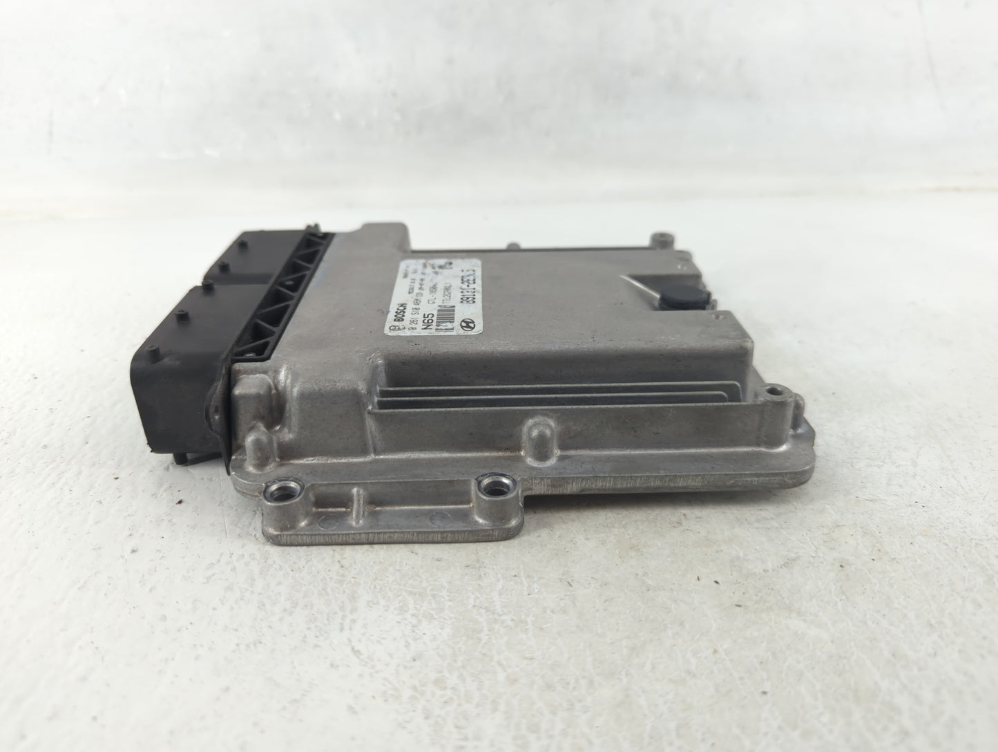 2019-2021 Hyundai Tucson PCM Engine Control Computer ECU ECM PCU OEM P/N:39131-2E805 Fits Fits 2019 2020 2021 OEM Used Auto 