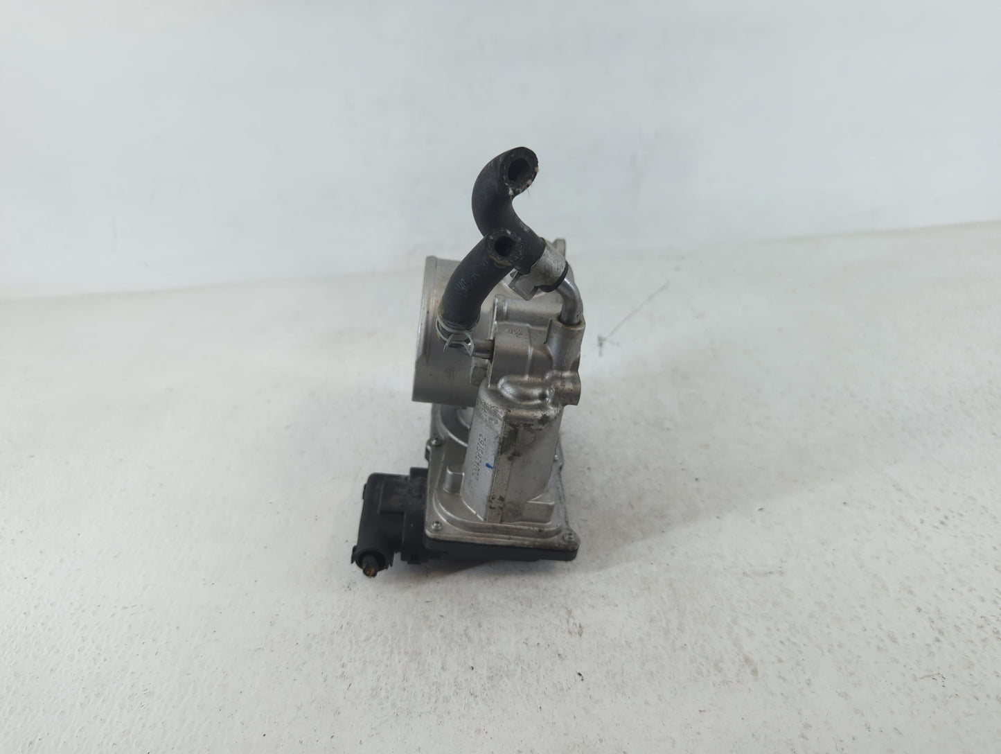 2014-2021 Hyundai Tucson Throttle Body P/N:35100-2E000 Fits Fits 2011 2012 2013 2014 2015 2016 2017 2018 2019 2020 2021 OEM 