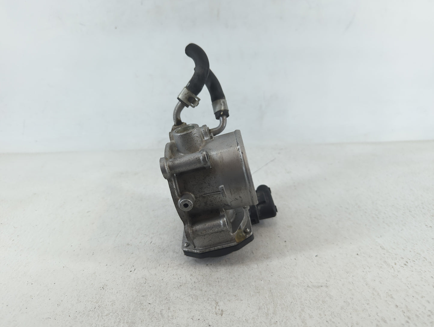 2014-2021 Hyundai Tucson Throttle Body P/N:35100-2E000 Fits Fits 2011 2012 2013 2014 2015 2016 2017 2018 2019 2020 2021 OEM 