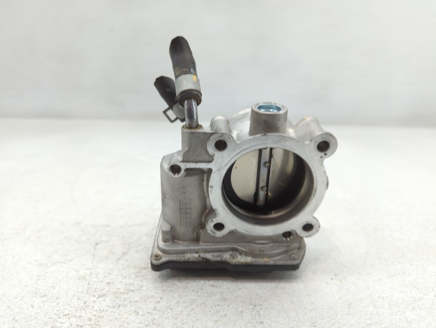 2014-2021 Hyundai Tucson Throttle Body P/N:35100-2E000 Fits Fits 2011 2012 2013 2014 2015 2016 2017 2018 2019 2020 2021 OEM 