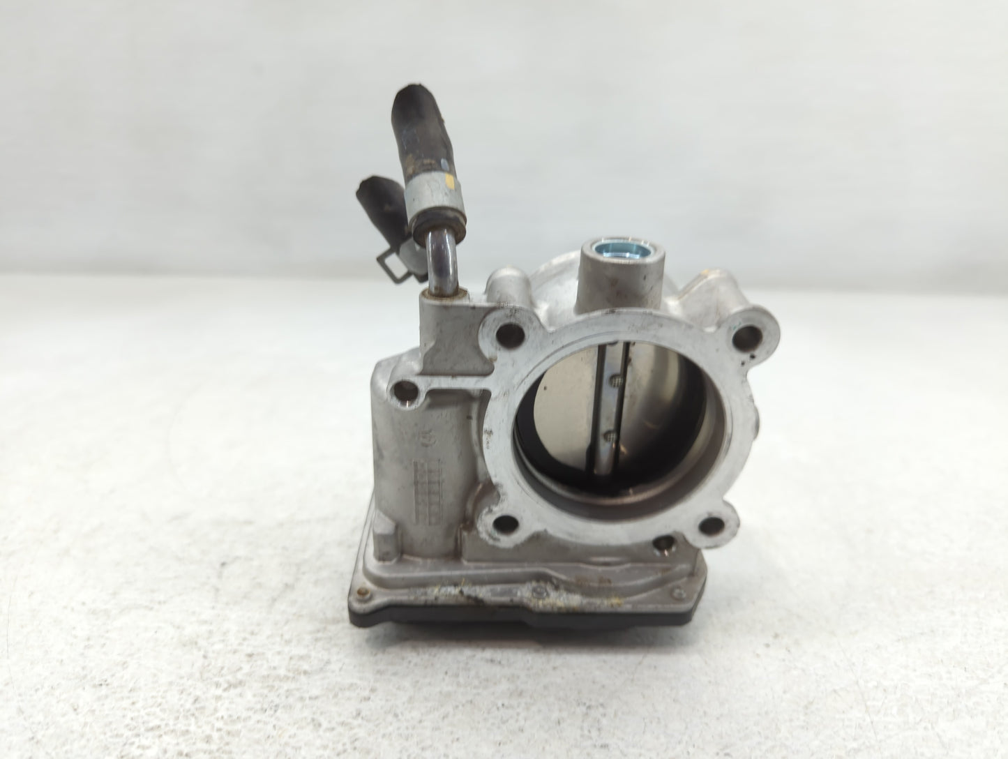 2014-2021 Hyundai Tucson Throttle Body P/N:35100-2E000 Fits Fits 2011 2012 2013 2014 2015 2016 2017 2018 2019 2020 2021 OEM 