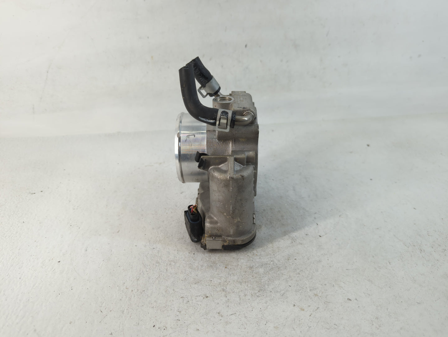 2018-2021 Hyundai Tucson Throttle Body P/N:35100-2G600 Fits Fits 2015 2016 2017 2018 2019 2020 2021 OEM Used Auto Parts - Oe