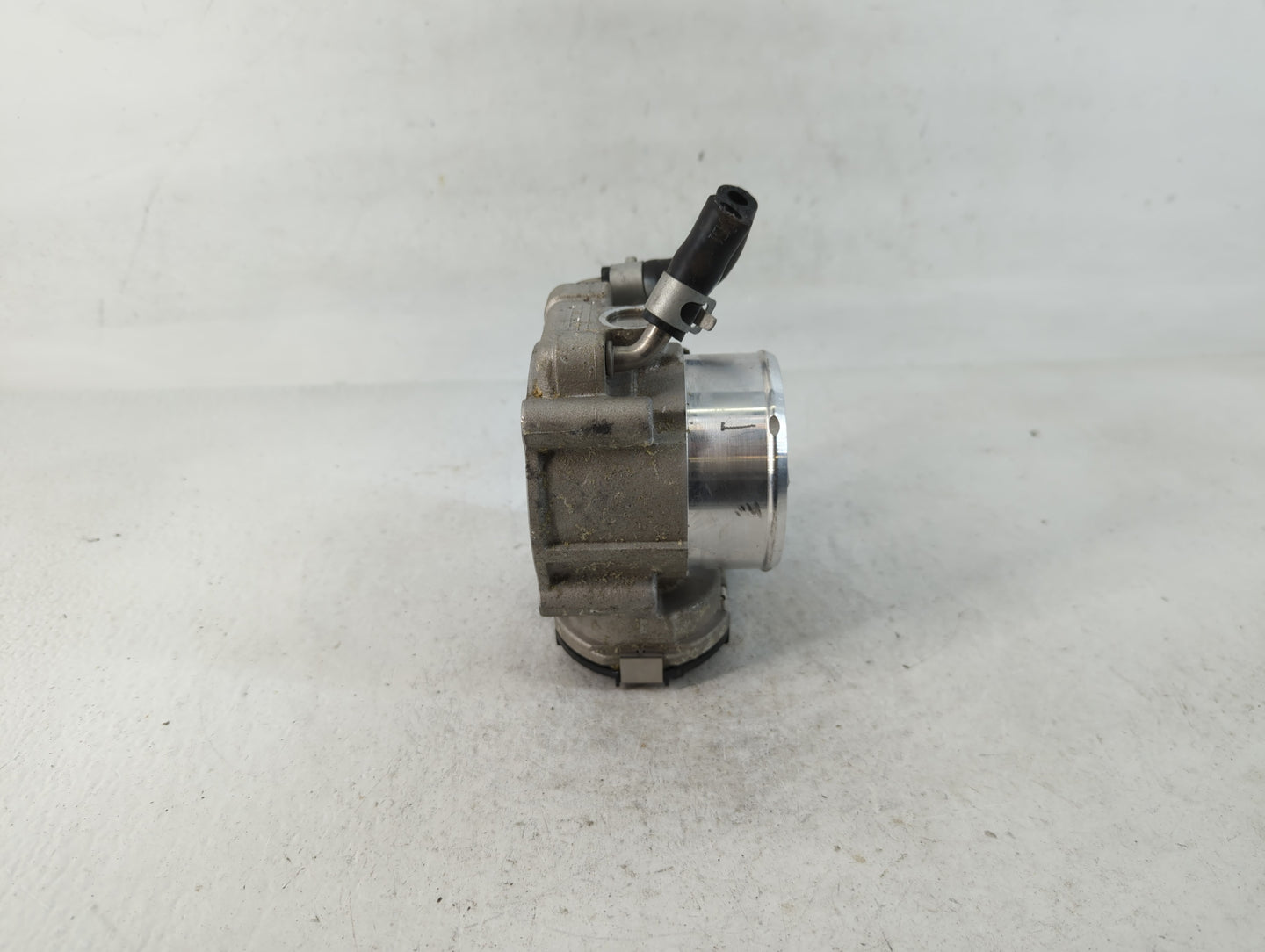 2018-2021 Hyundai Tucson Throttle Body P/N:35100-2G600 Fits Fits 2015 2016 2017 2018 2019 2020 2021 OEM Used Auto Parts - Oe