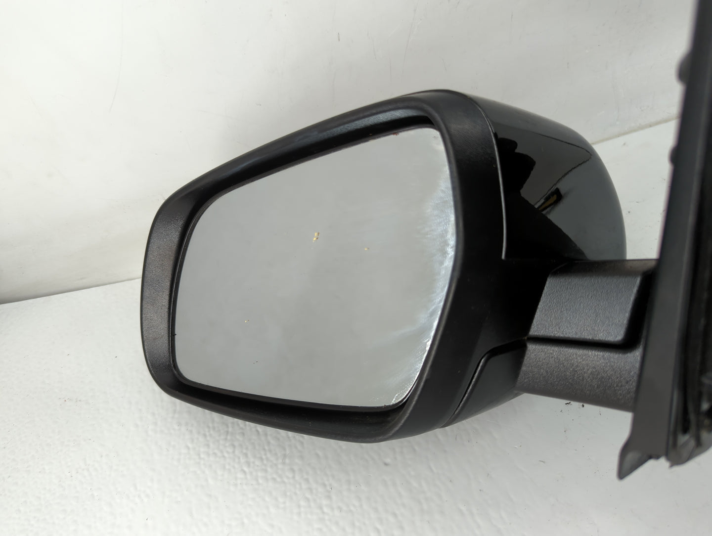 2020 Hyundai Venue Side Mirror Replacement Driver Left View Door Mirror P/N:E13049894 E13049889 Fits OEM Used Auto Parts - O