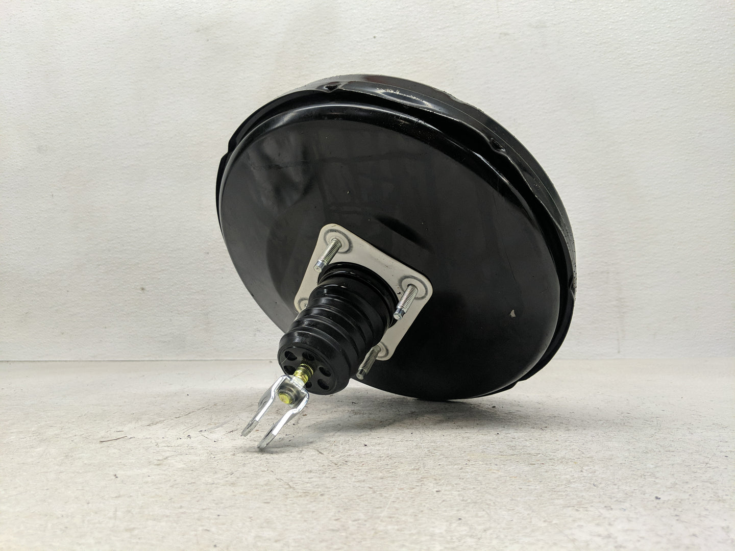 2020-2020 Hyundai Venue Power Brake Booster Oem 1301544 - Oemusedautoparts1.com