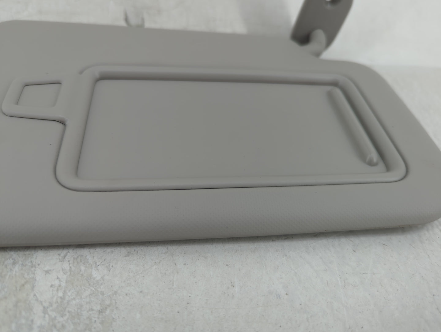 2020 Hyundai Venue Sun Visor Shade Replacement Passenger Right Mirror Fits OEM Used Auto Parts - Oemusedautoparts1.com