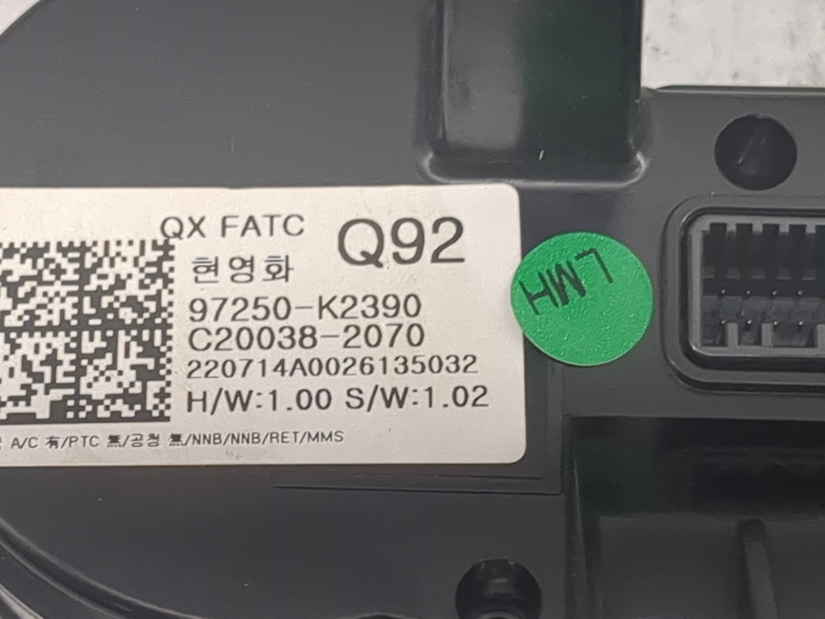 2020 Hyundai Venue Climate Control Module Temperature AC/Heater Replacement P/N:97250-K2390 C20038-2070 Fits OEM Used Auto P