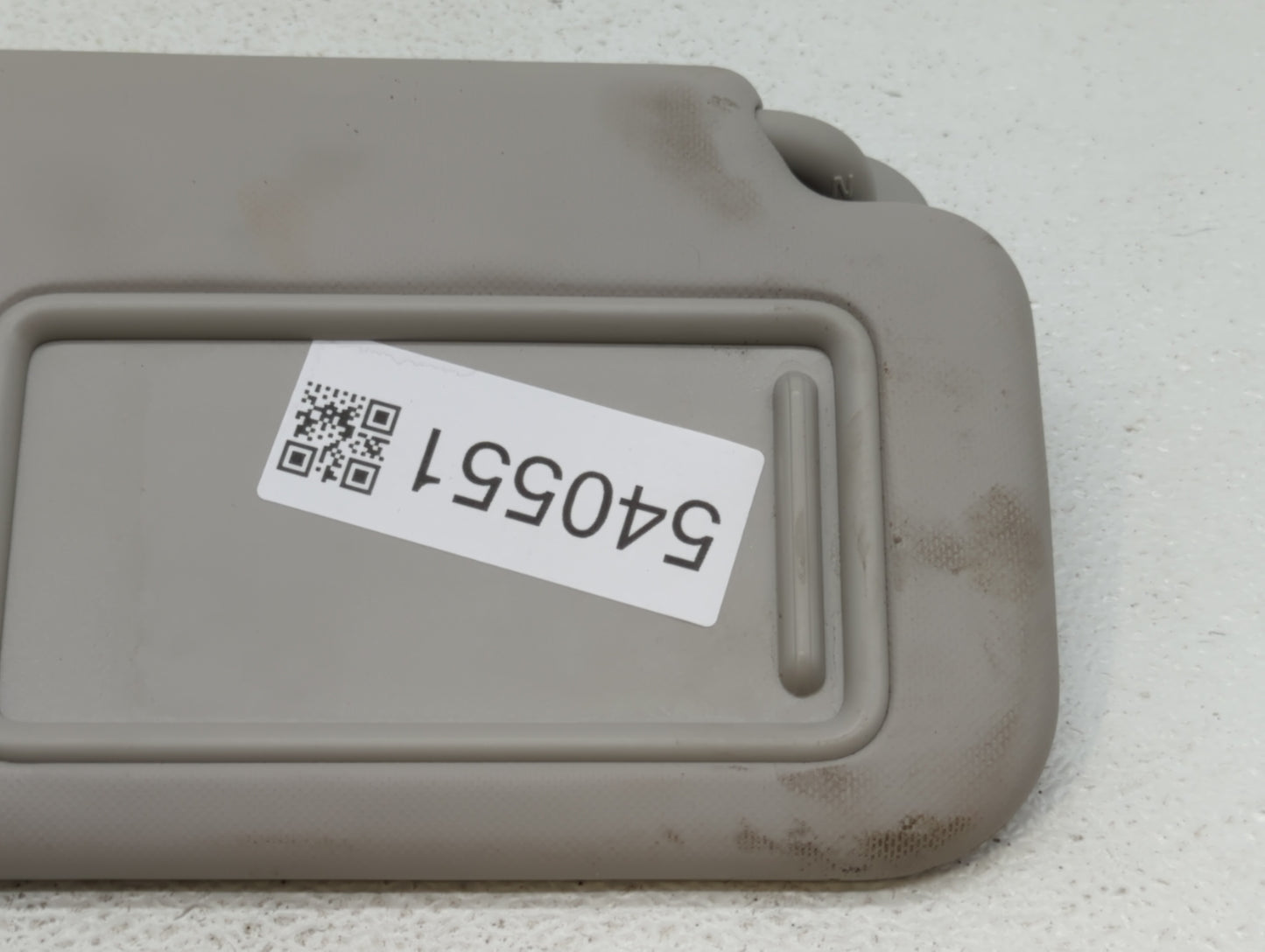2020 Hyundai Venue Sun Visor Shade Replacement Passenger Right Mirror Fits OEM Used Auto Parts - Oemusedautoparts1.com