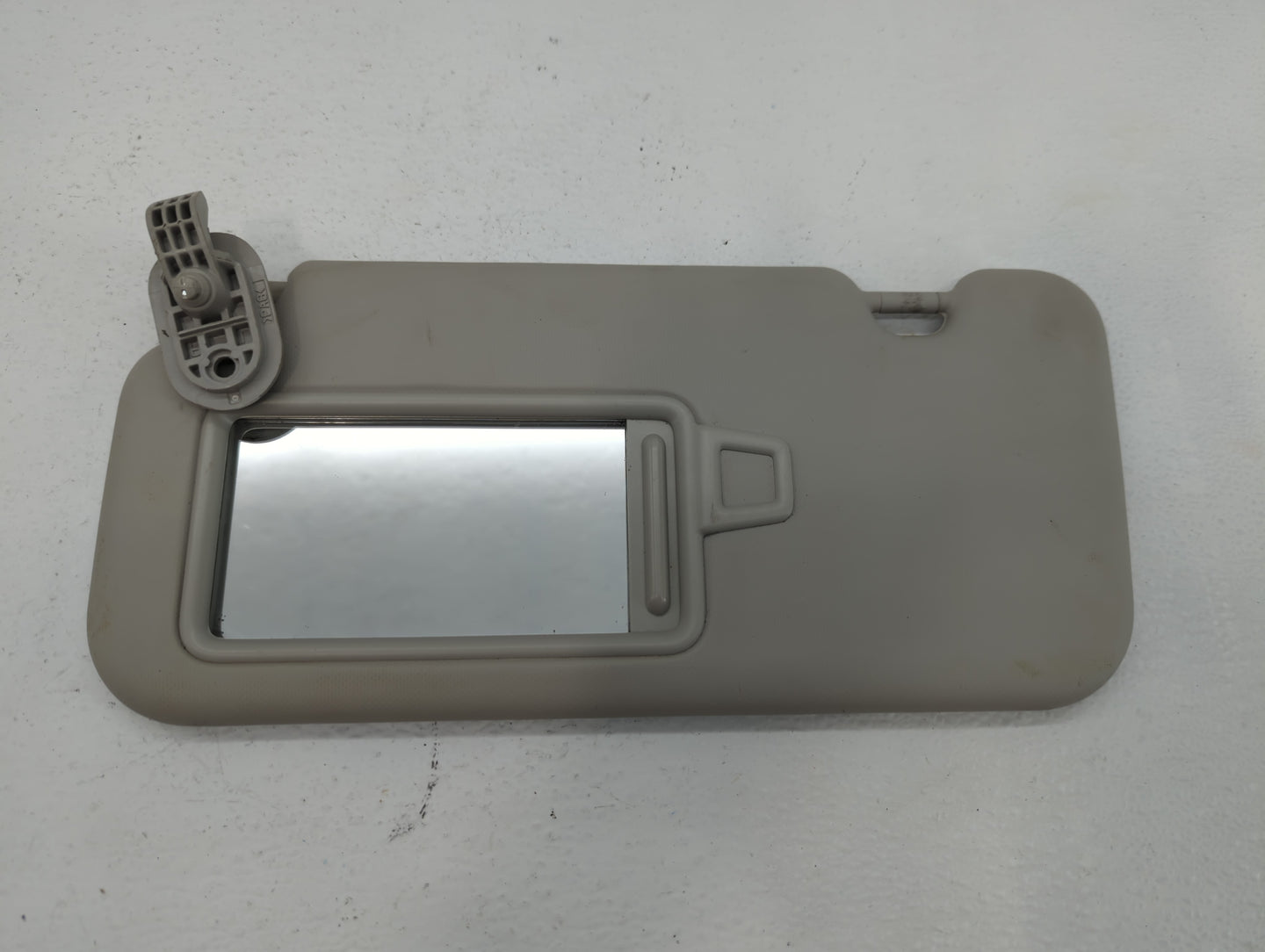 2020 Hyundai Venue Sun Visor Shade Replacement Passenger Right Mirror Fits OEM Used Auto Parts - Oemusedautoparts1.com