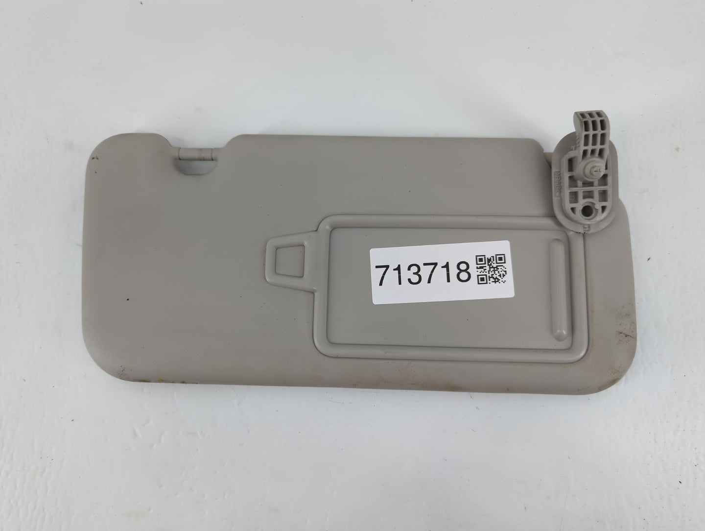 2020 Hyundai Venue Sun Visor Shade Replacement Passenger Right Mirror Fits OEM Used Auto Parts - Oemusedautoparts1.com