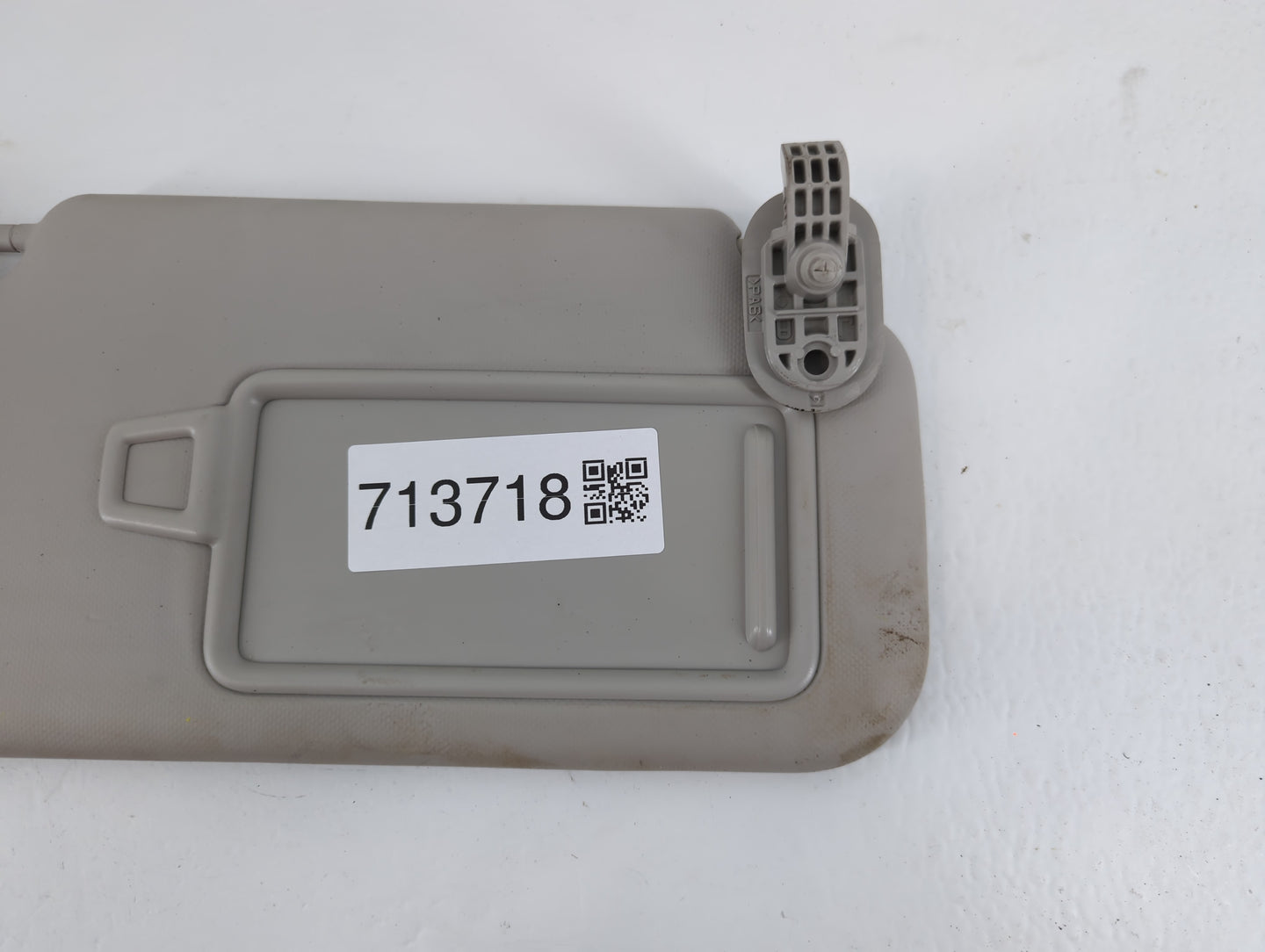 2020 Hyundai Venue Sun Visor Shade Replacement Passenger Right Mirror Fits OEM Used Auto Parts - Oemusedautoparts1.com